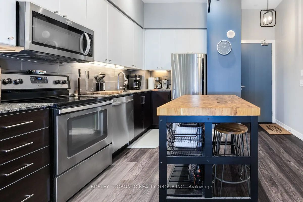 8 Fieldway Road, #105