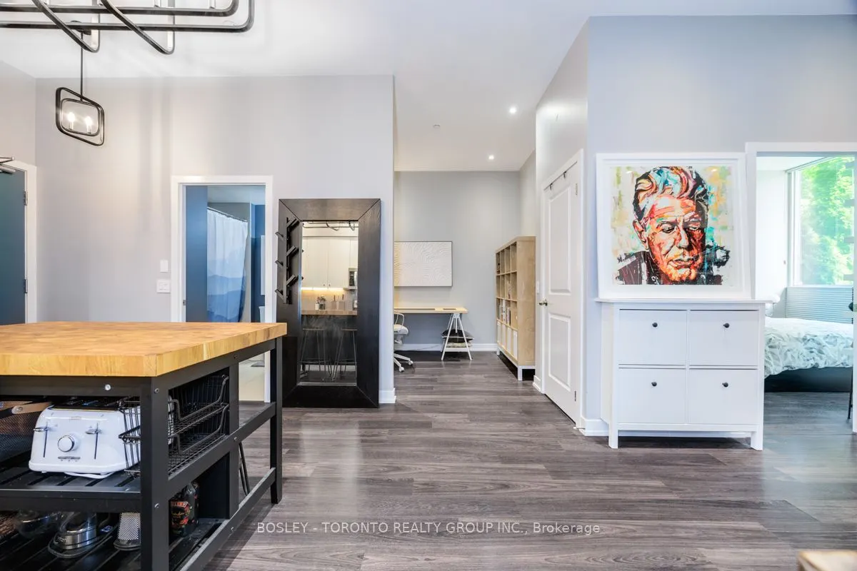 8 Fieldway Road, #105