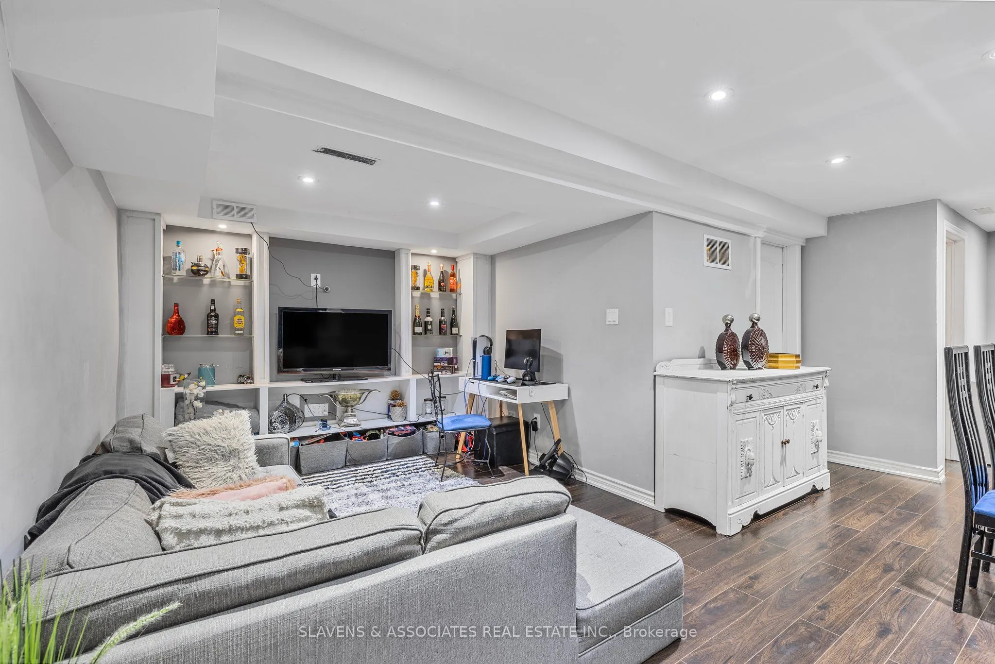 37 Vodden Street W