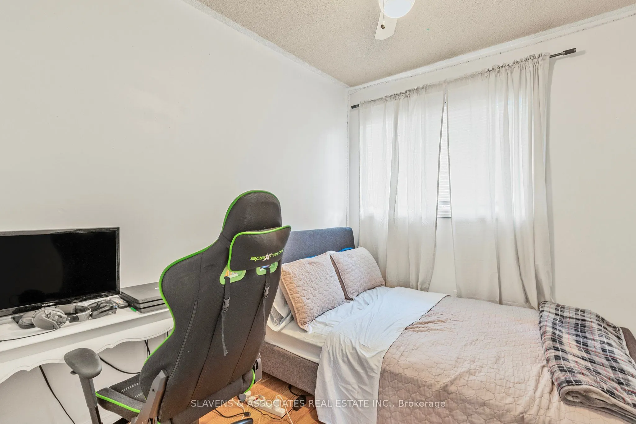 37 Vodden Street W