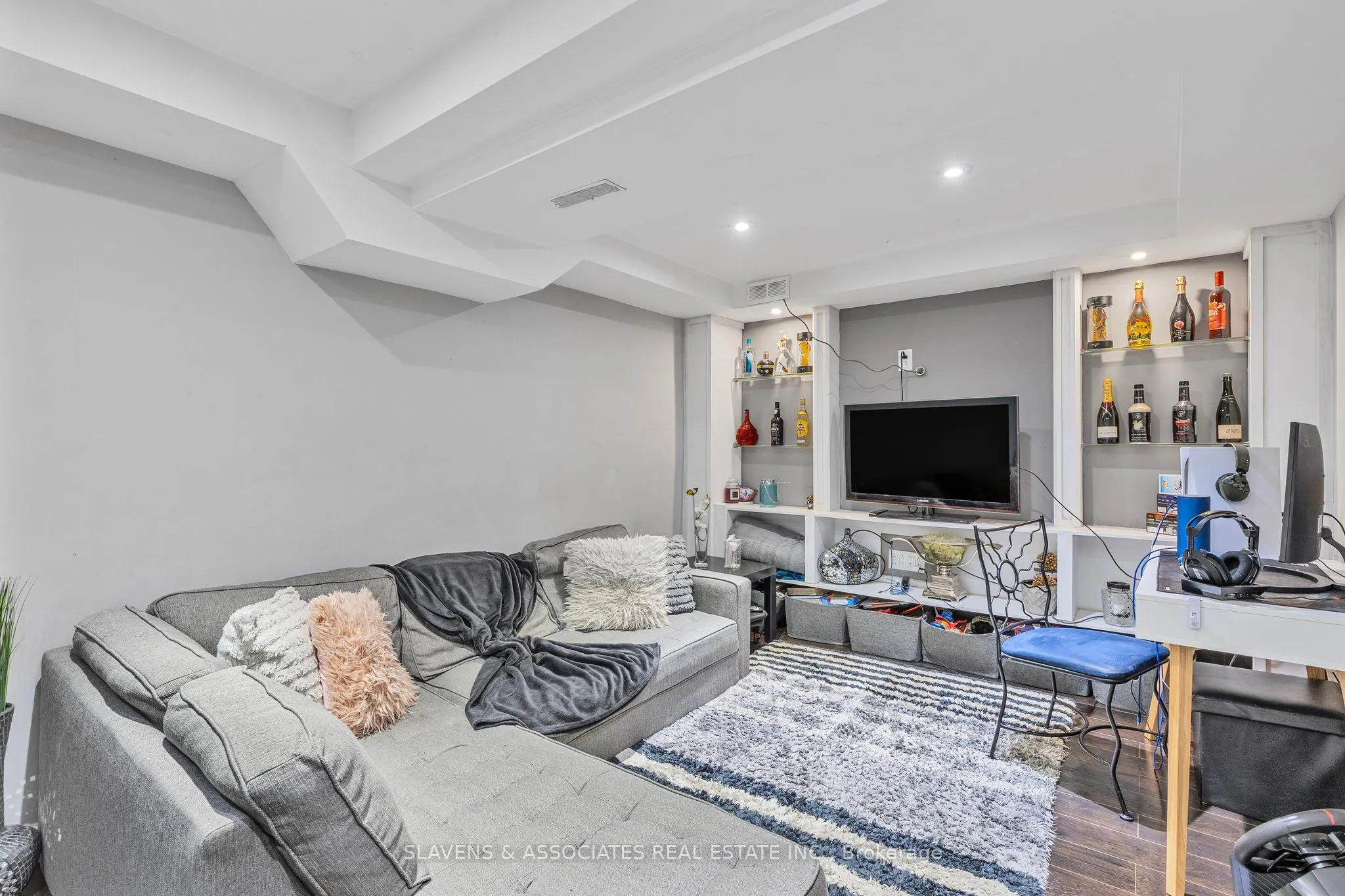 37 Vodden Street W