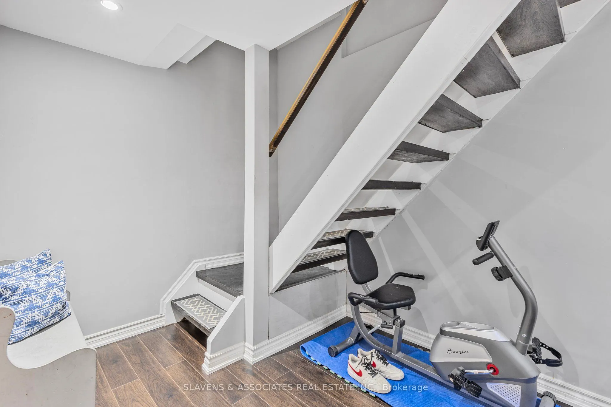37 Vodden Street W