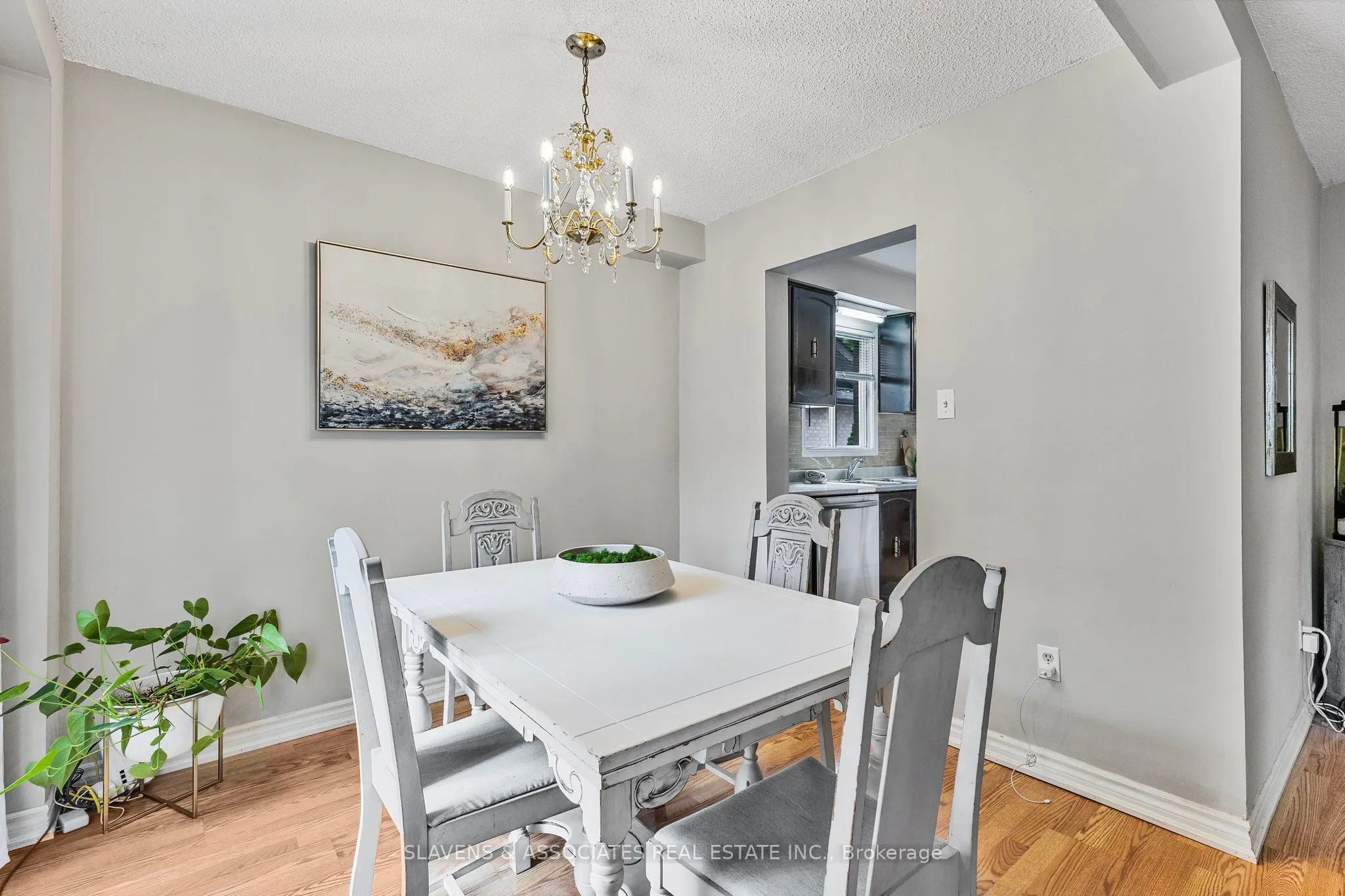 37 Vodden Street W