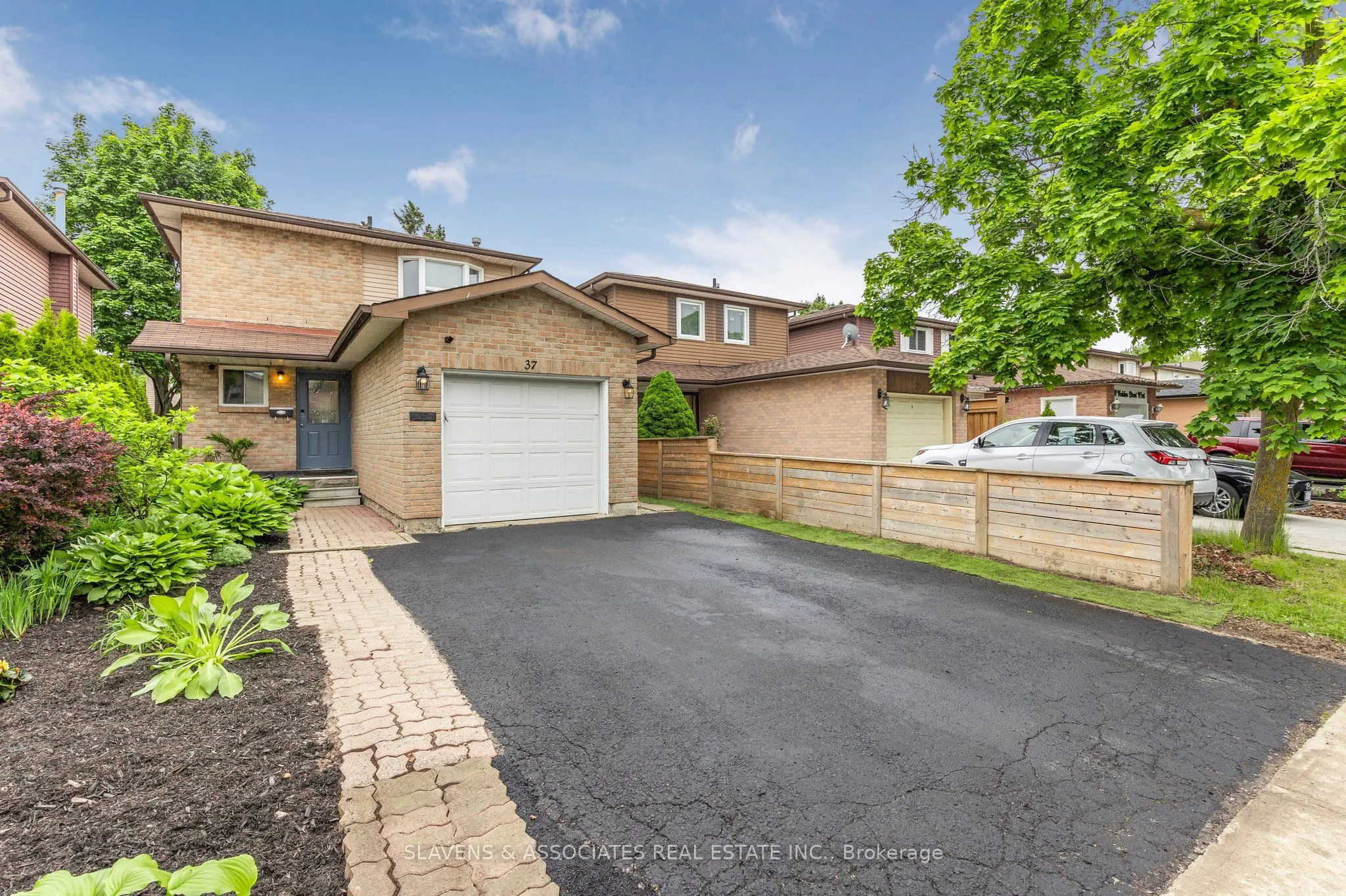 37 Vodden Street W