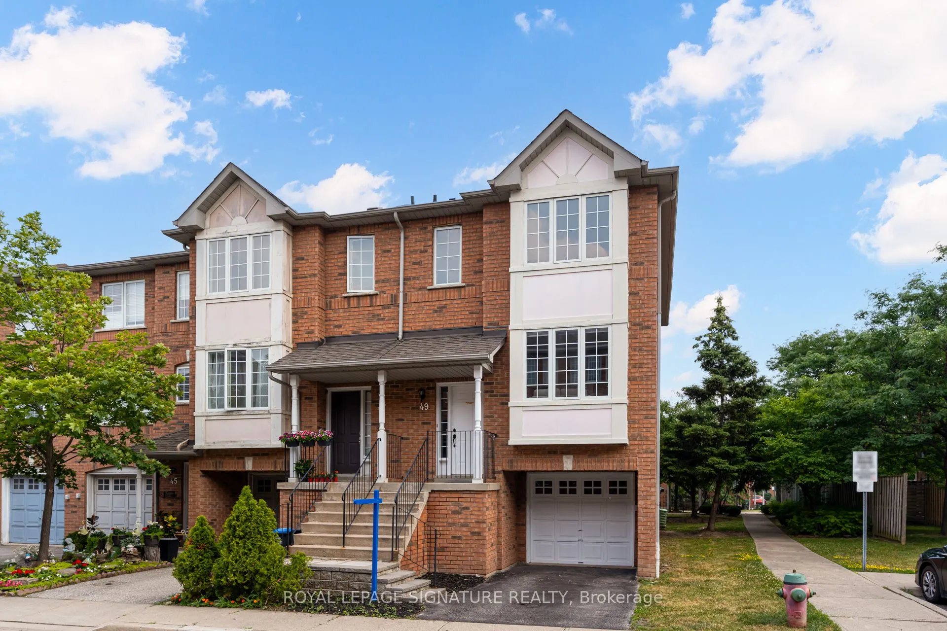 80 Acorn Place, #49
