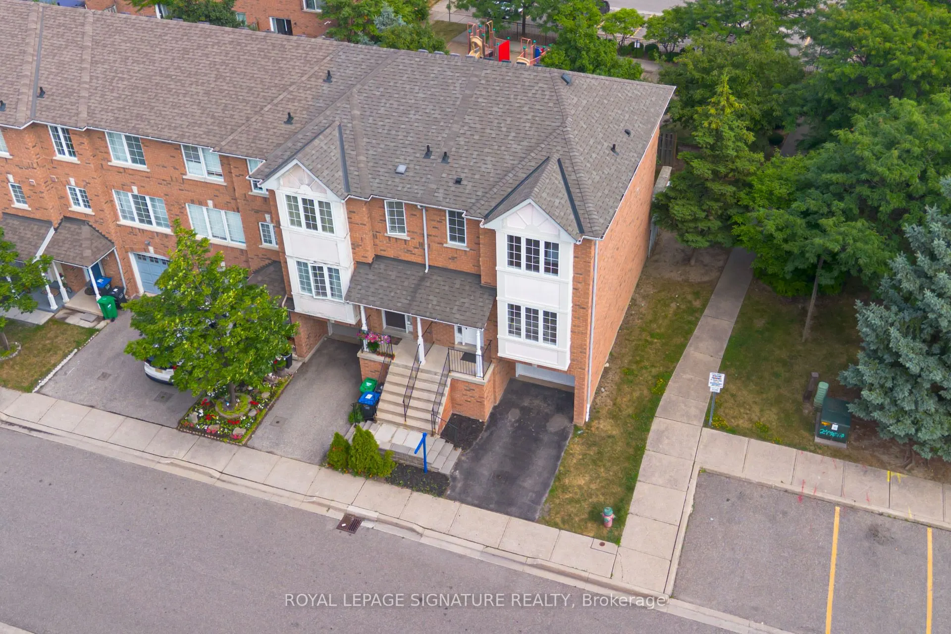 80 Acorn Place, #49
