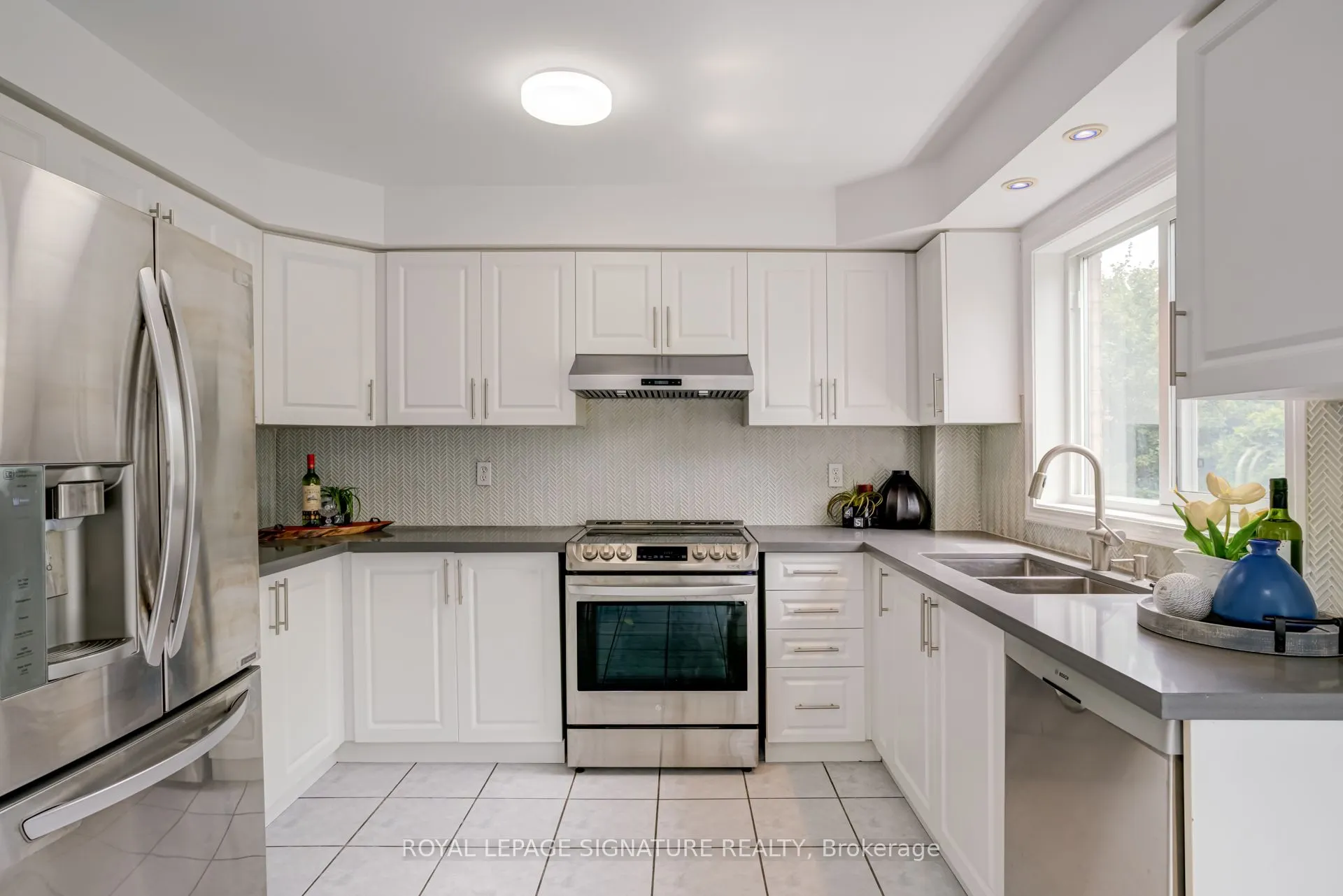 80 Acorn Place, #49