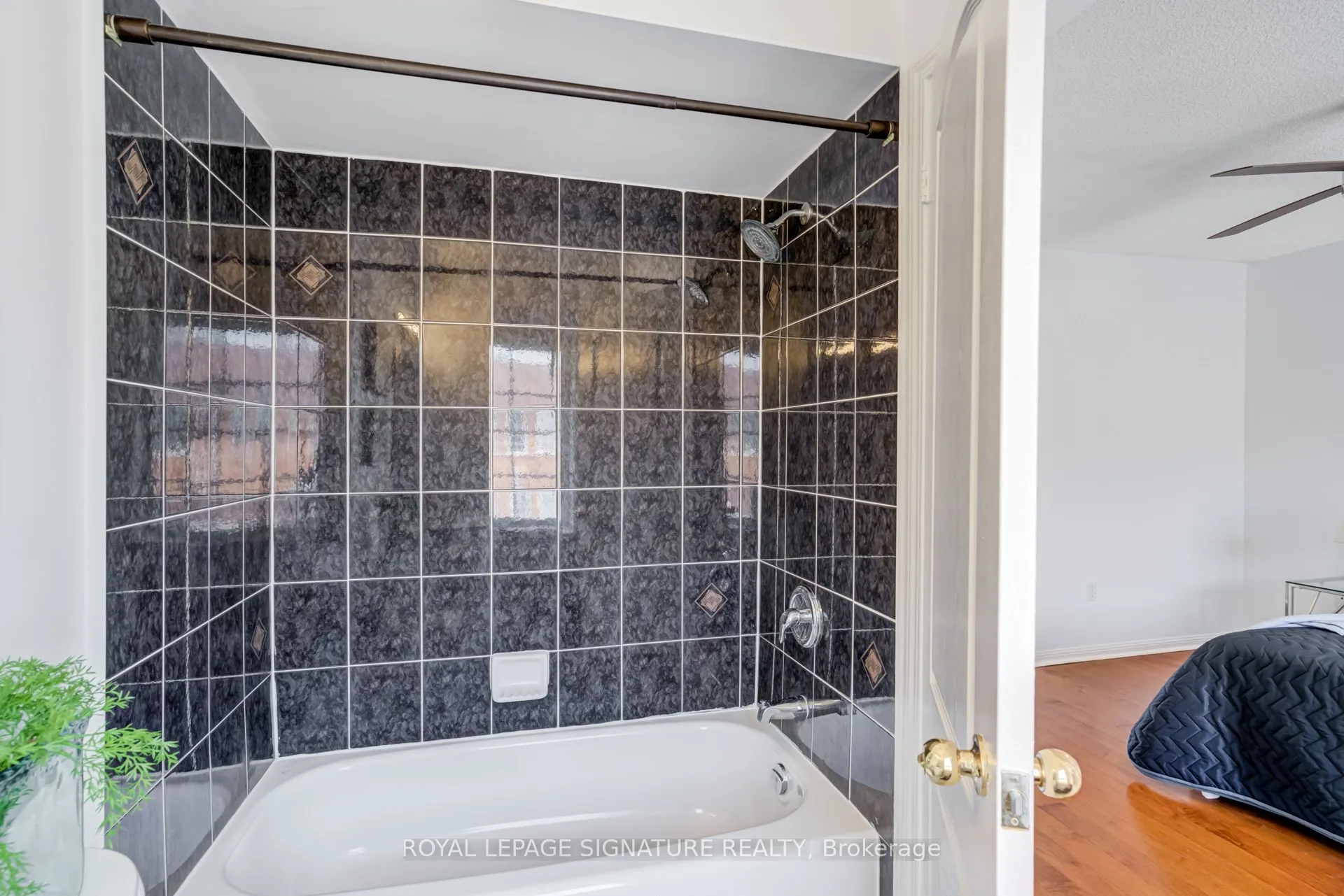 80 Acorn Place, #49