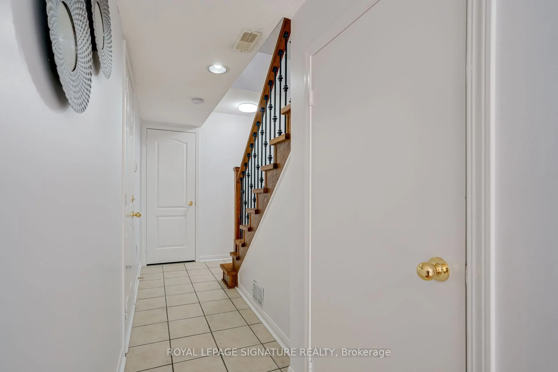 80 Acorn Place, #49