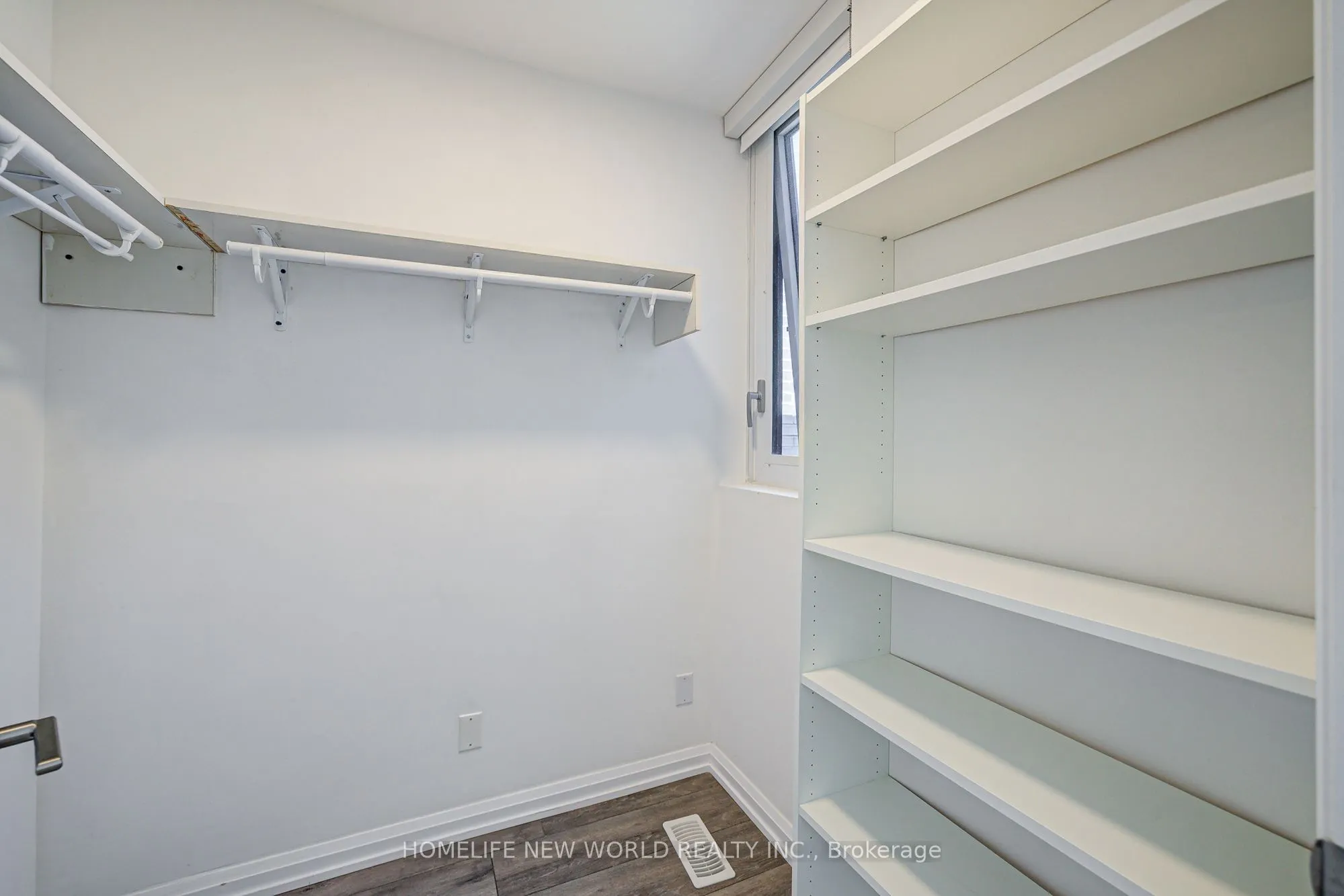 10 Brin Drive, #18