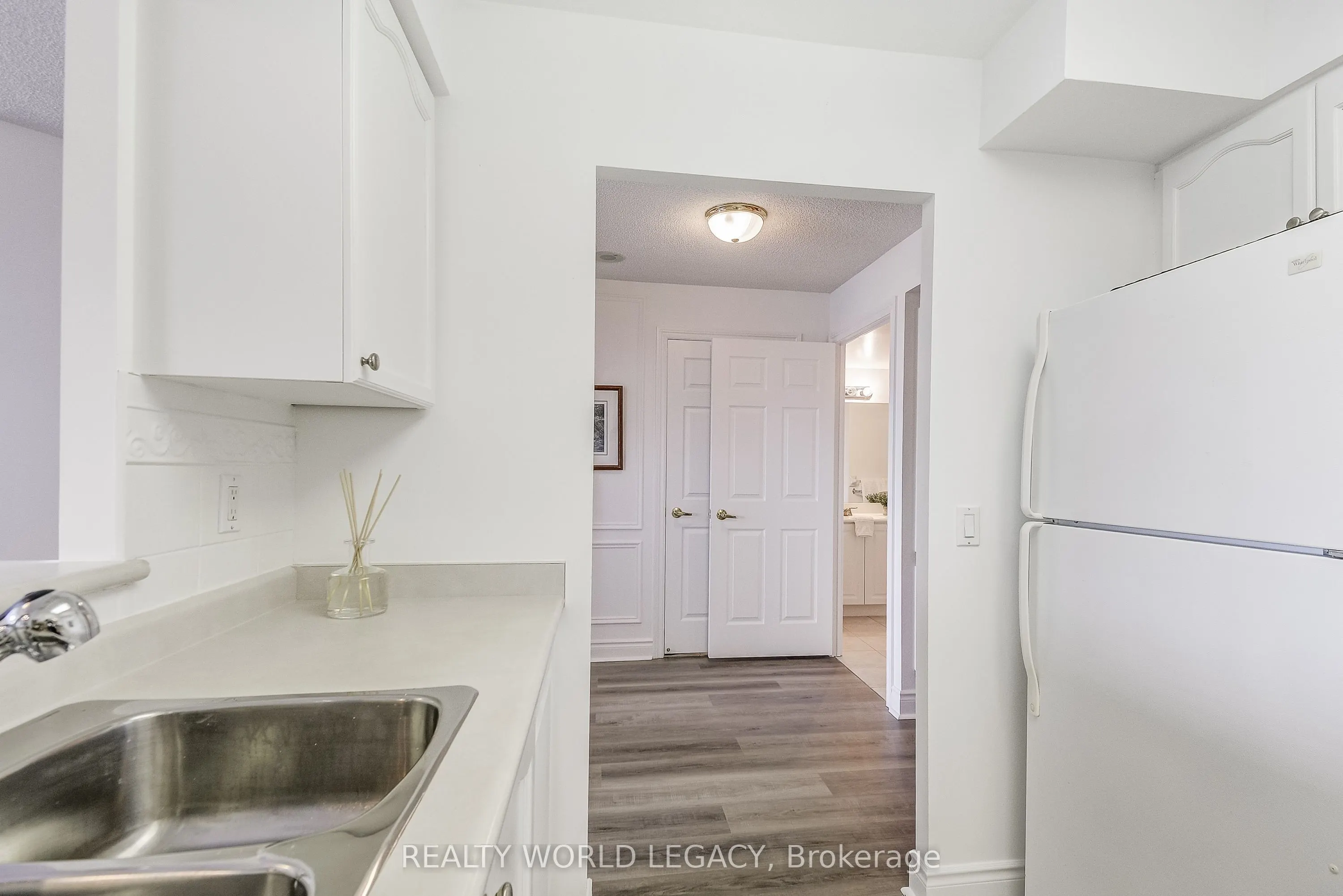 100 Burloak Drive, #1416