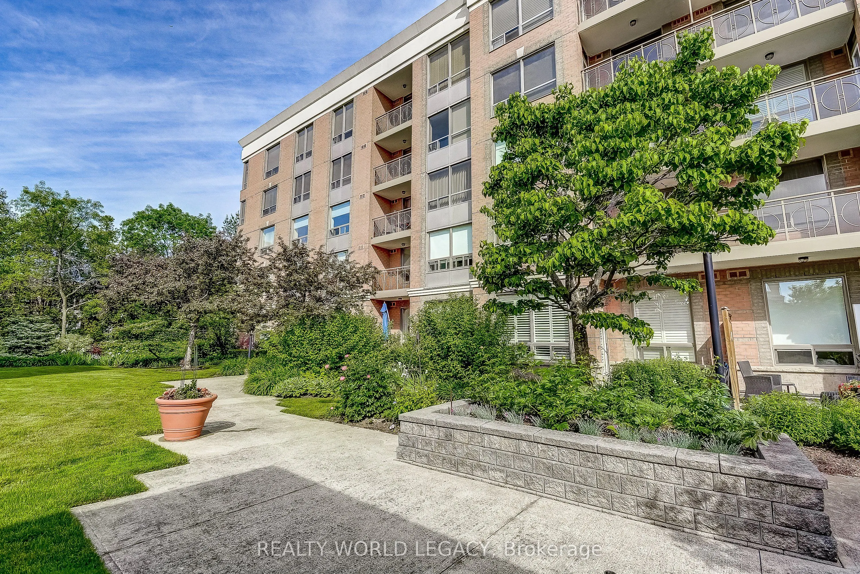 100 Burloak Drive, #1416