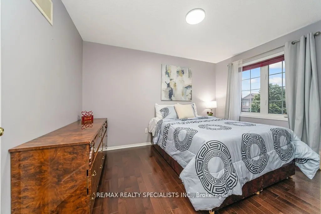 64 Botavia Downs Drive