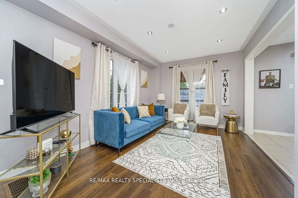 64 Botavia Downs Drive