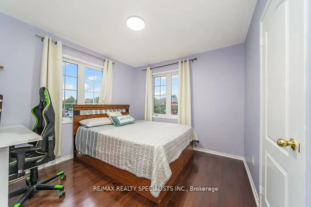 64 Botavia Downs Drive