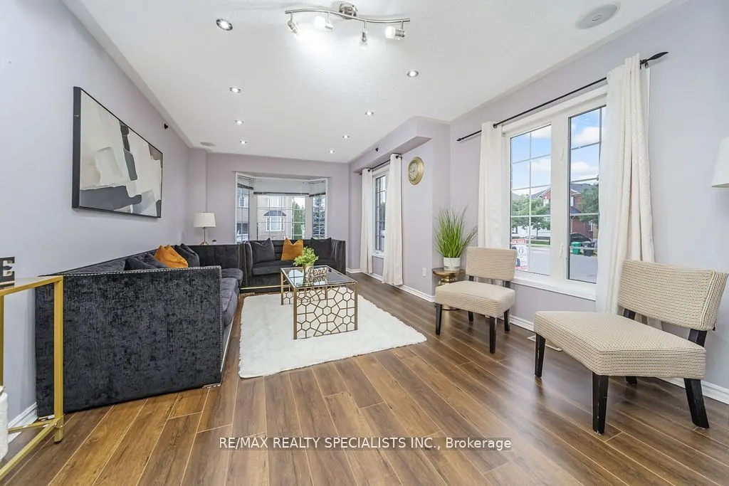 64 Botavia Downs Drive
