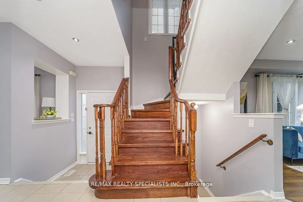 64 Botavia Downs Drive