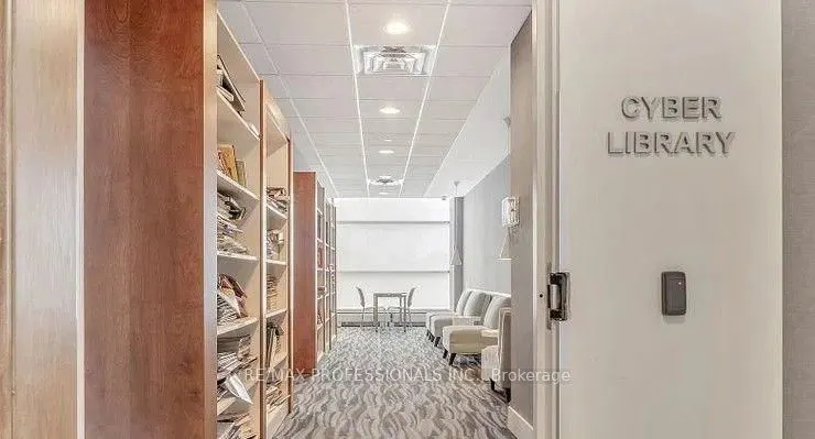 2220 Lake Shore Boulevard W, #909