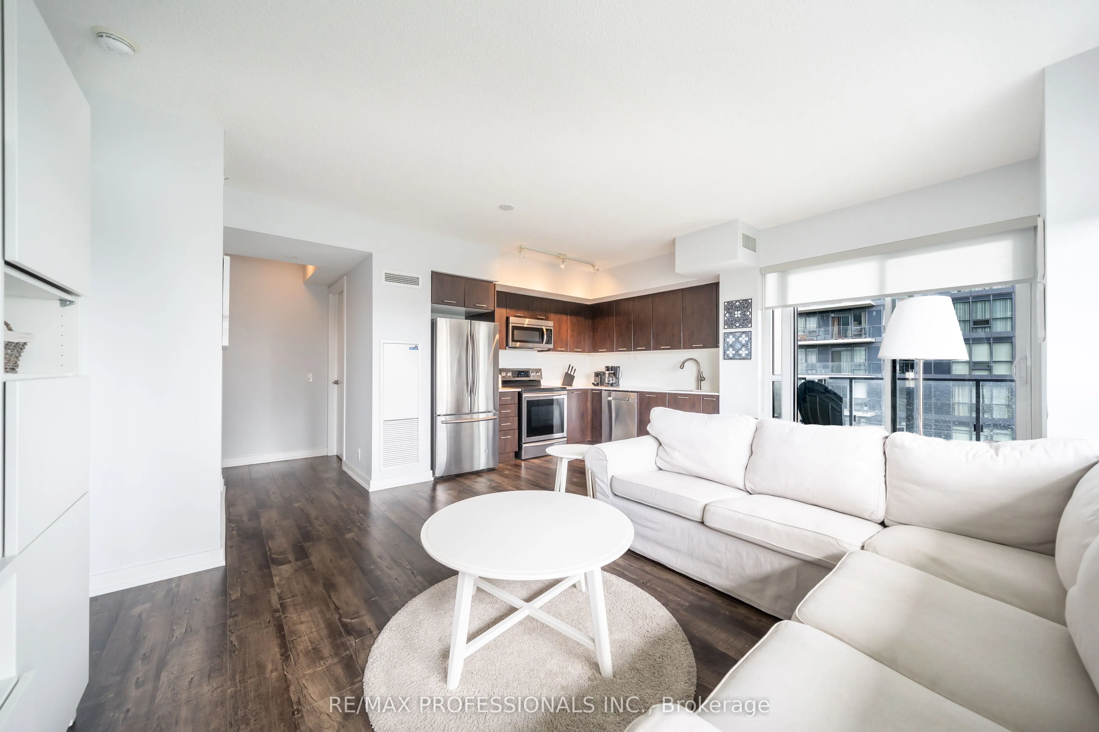 2220 Lake Shore Boulevard W, #909