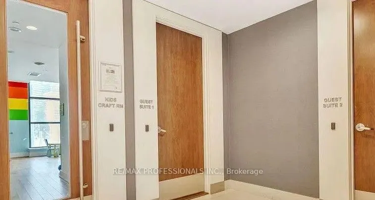 2220 Lake Shore Boulevard W, #909