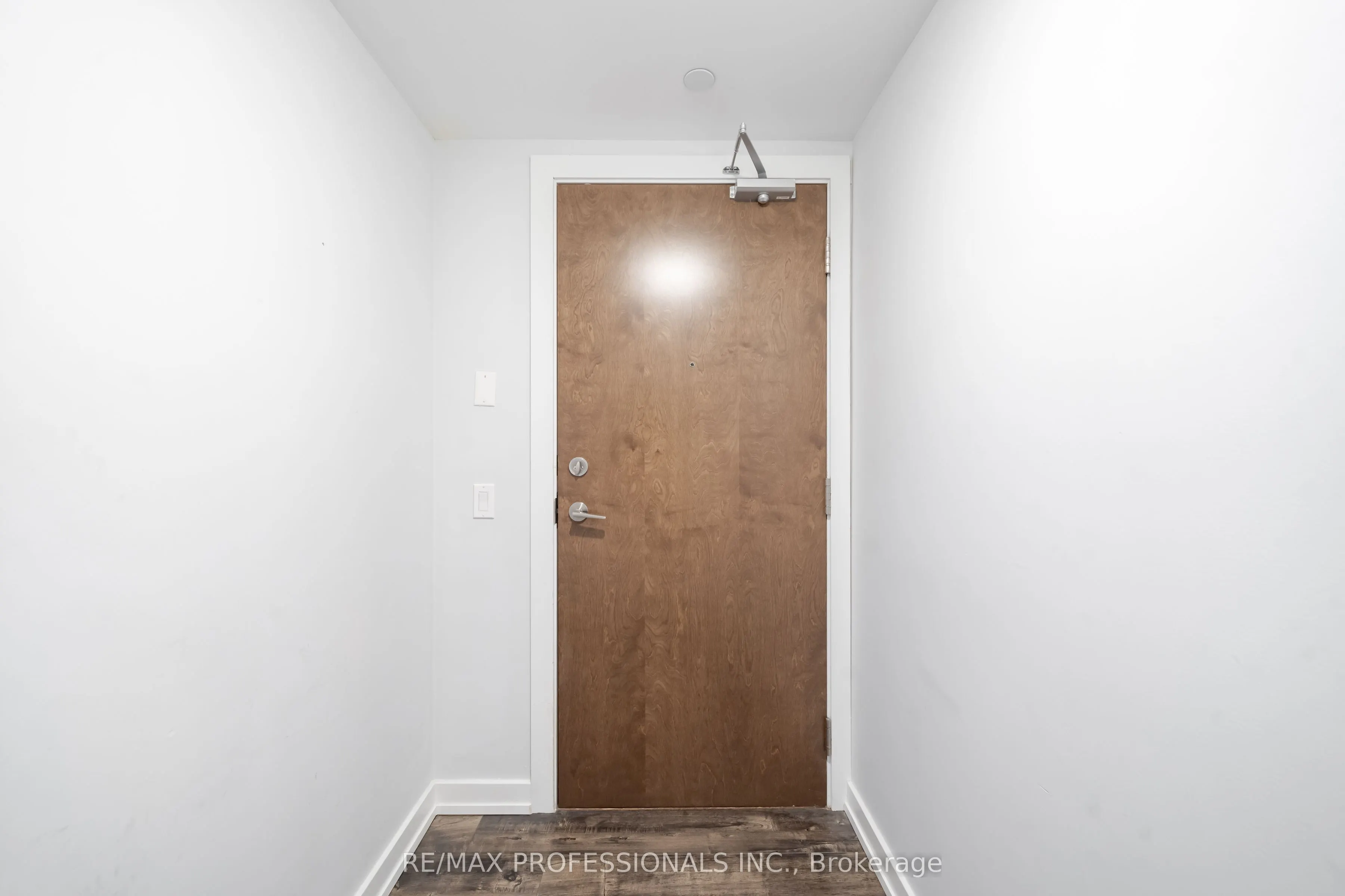 2220 Lake Shore Boulevard W, #909