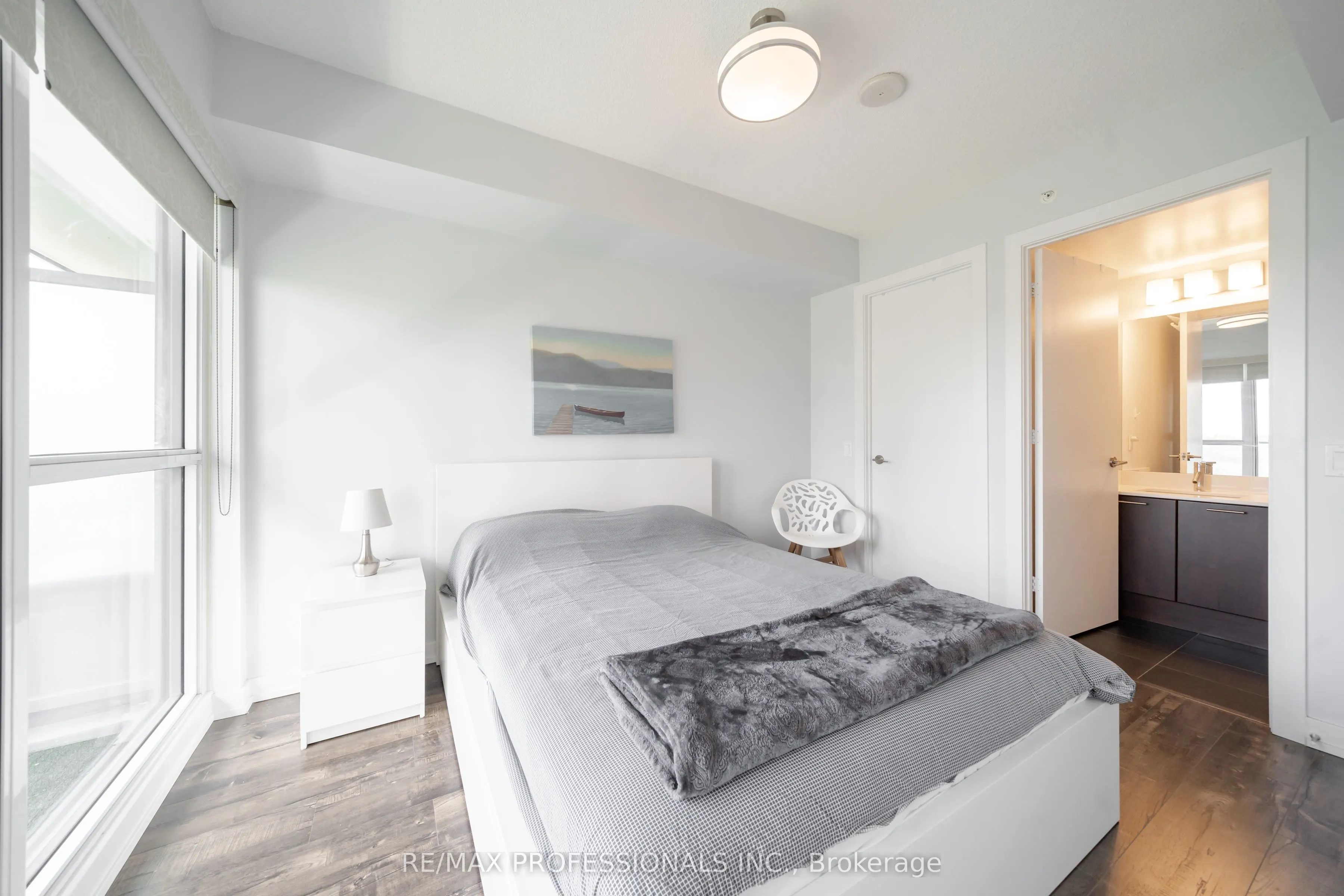 2220 Lake Shore Boulevard W, #909