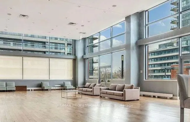 2220 Lake Shore Boulevard W, #909