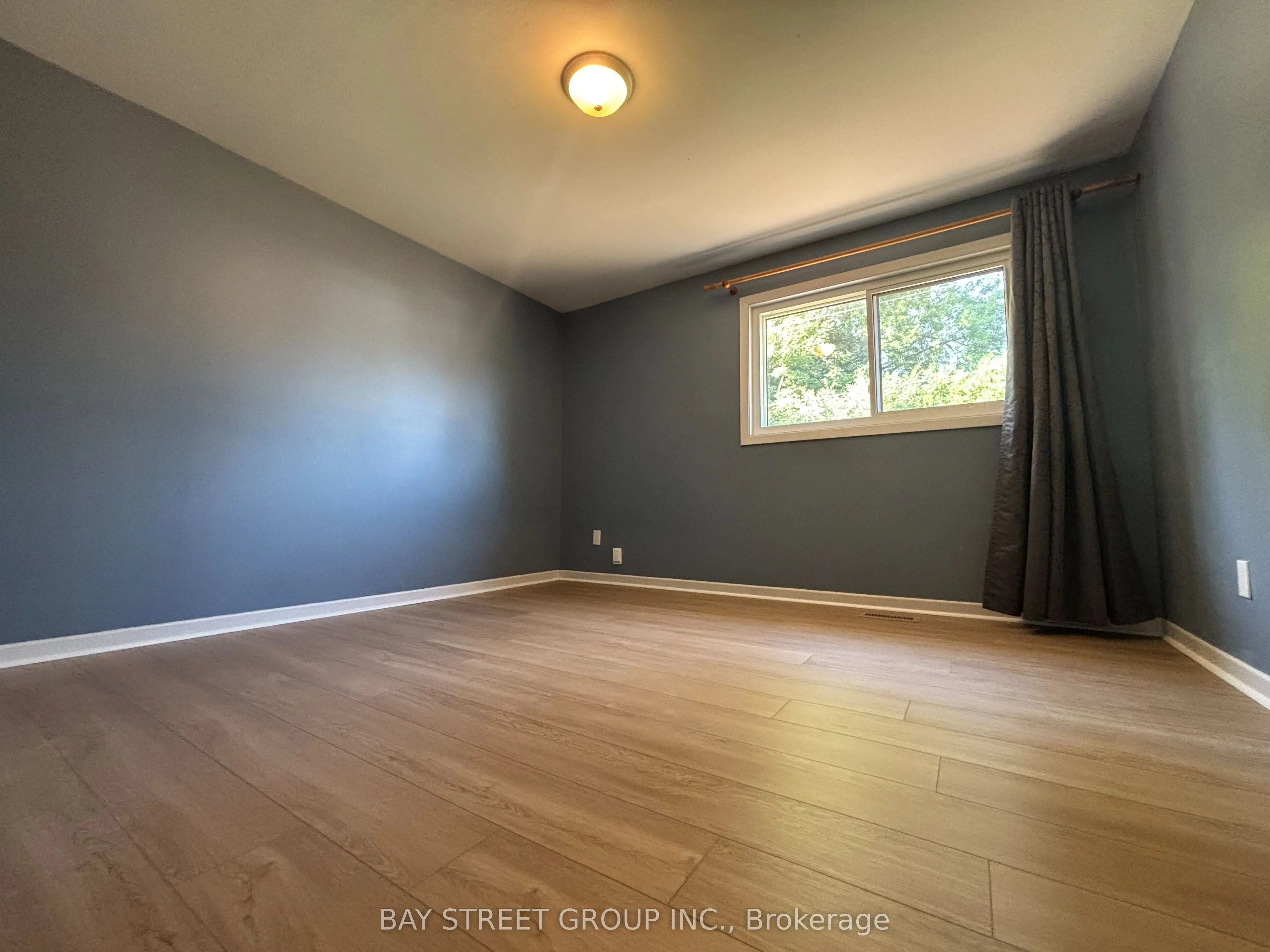 632 Ardleigh Crescent