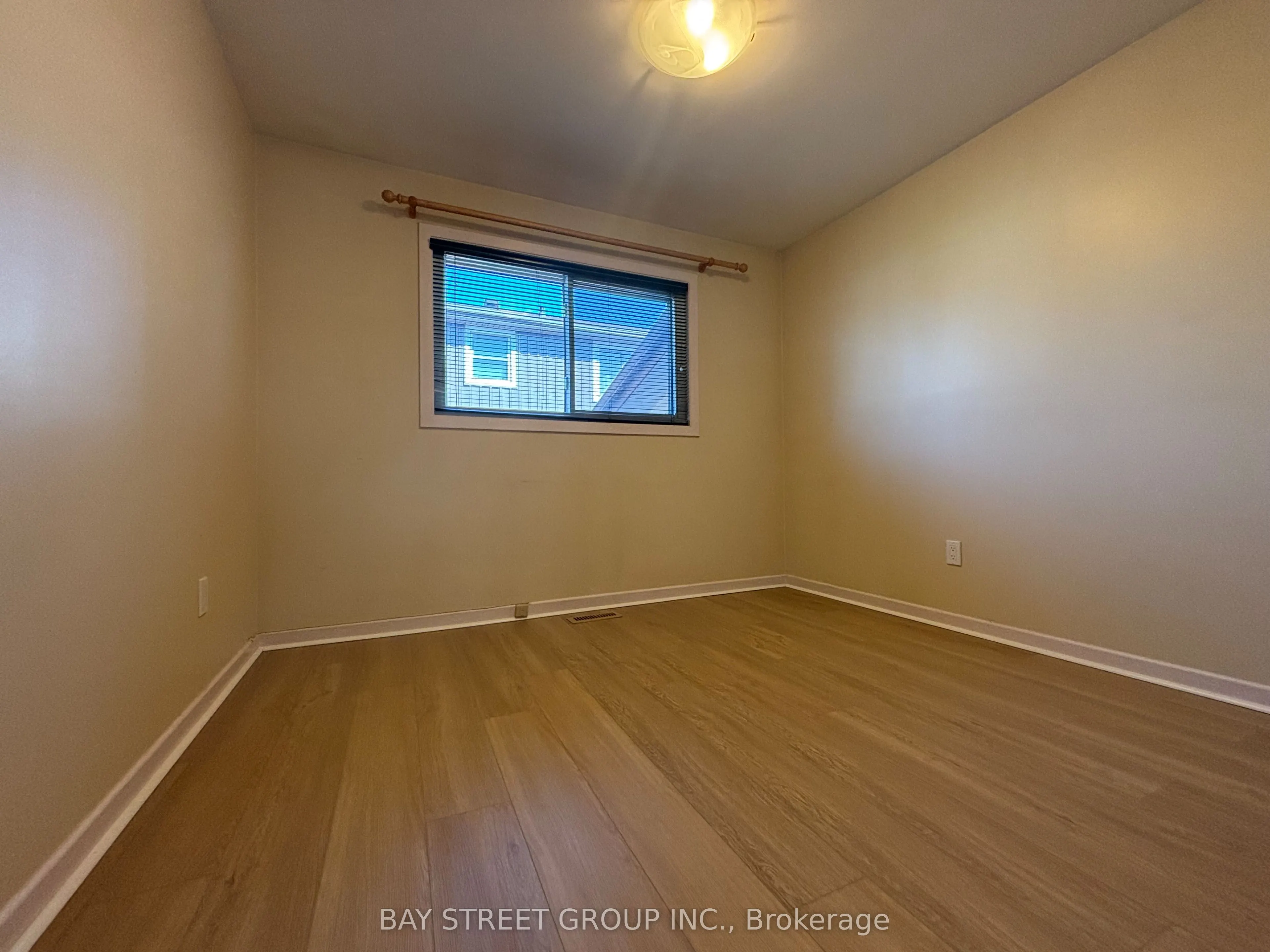 632 Ardleigh Crescent