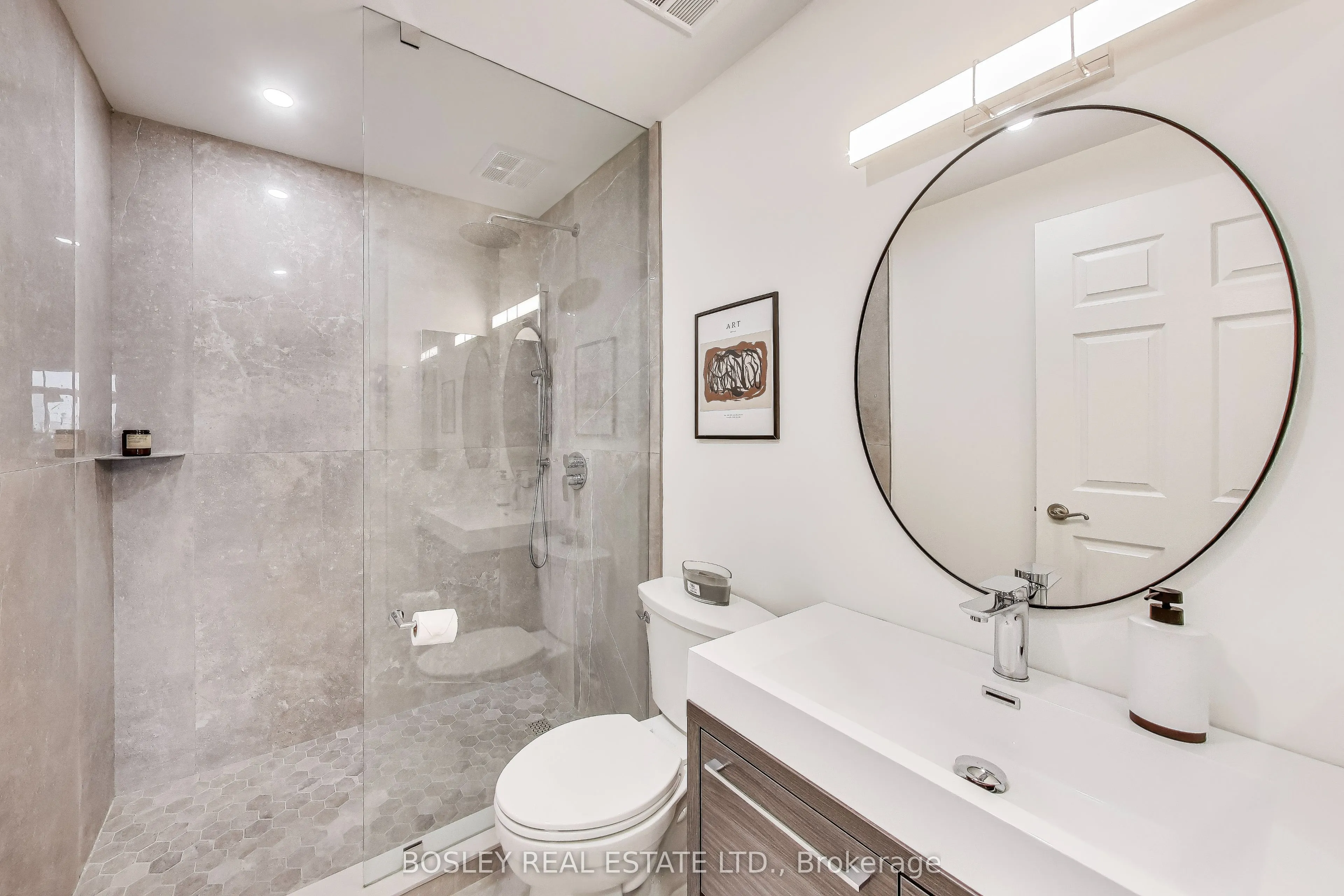 5229 Dundas Street W, #PH08