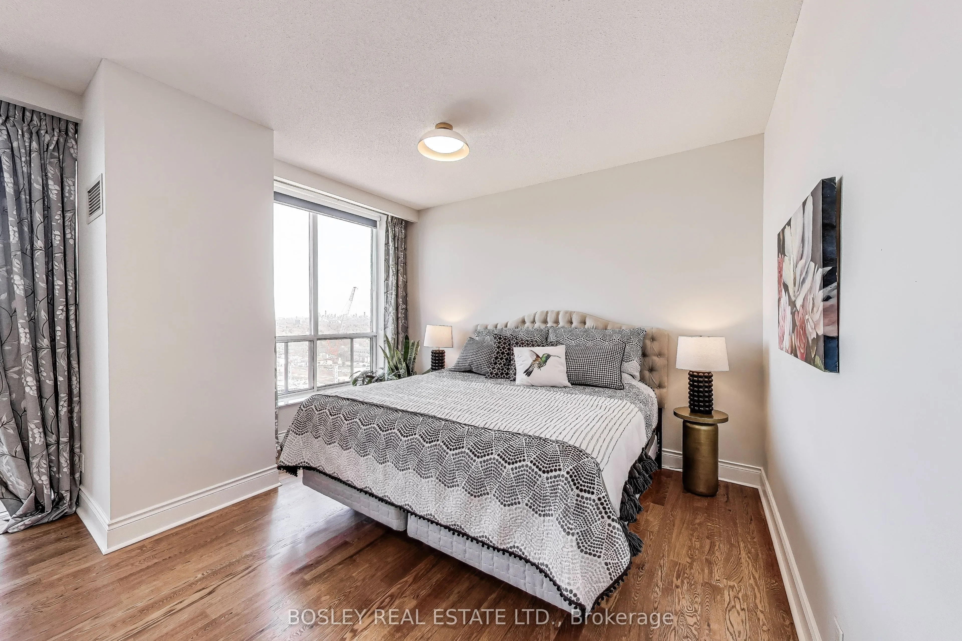 5229 Dundas Street W, #PH08