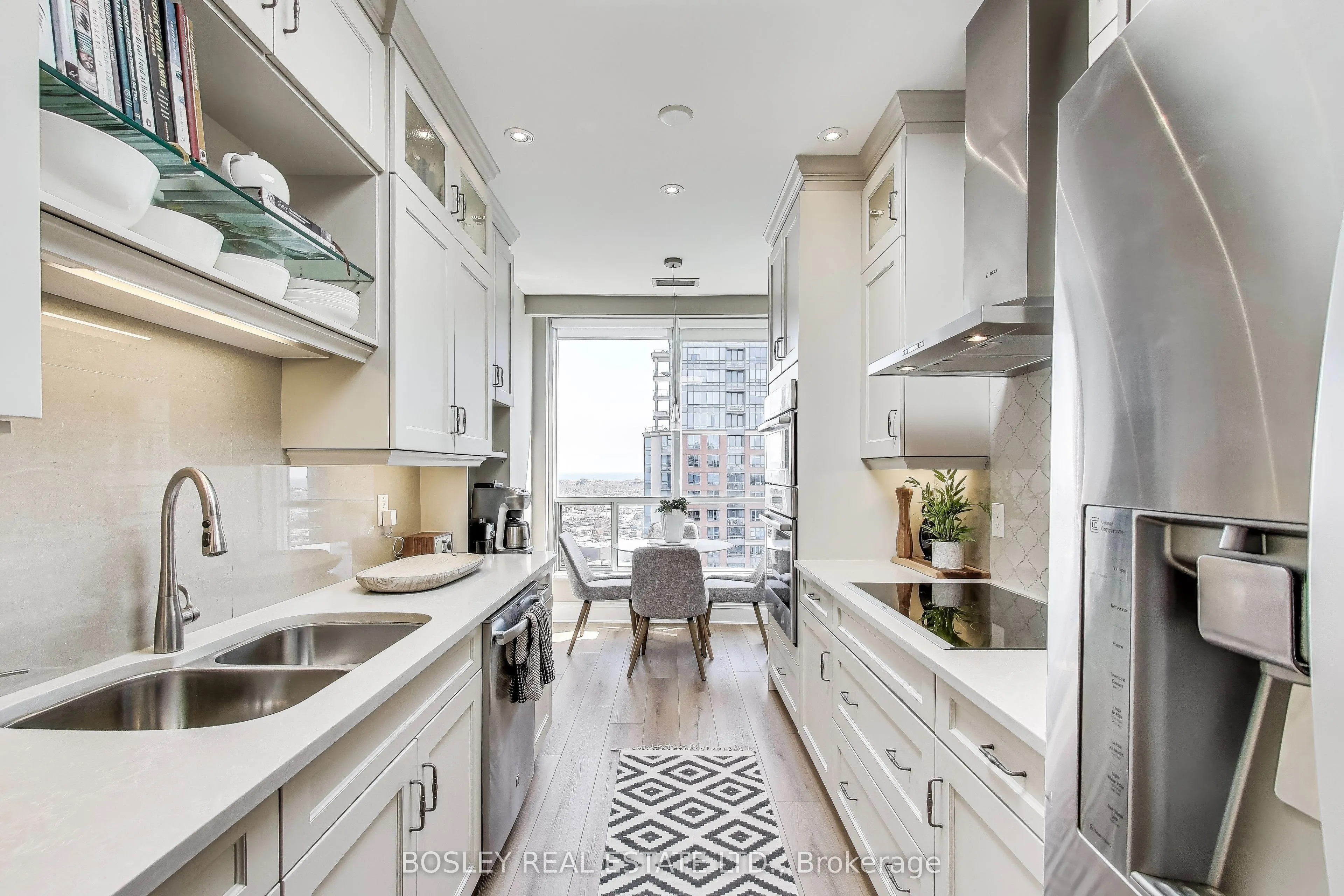 5229 Dundas Street W, #PH08