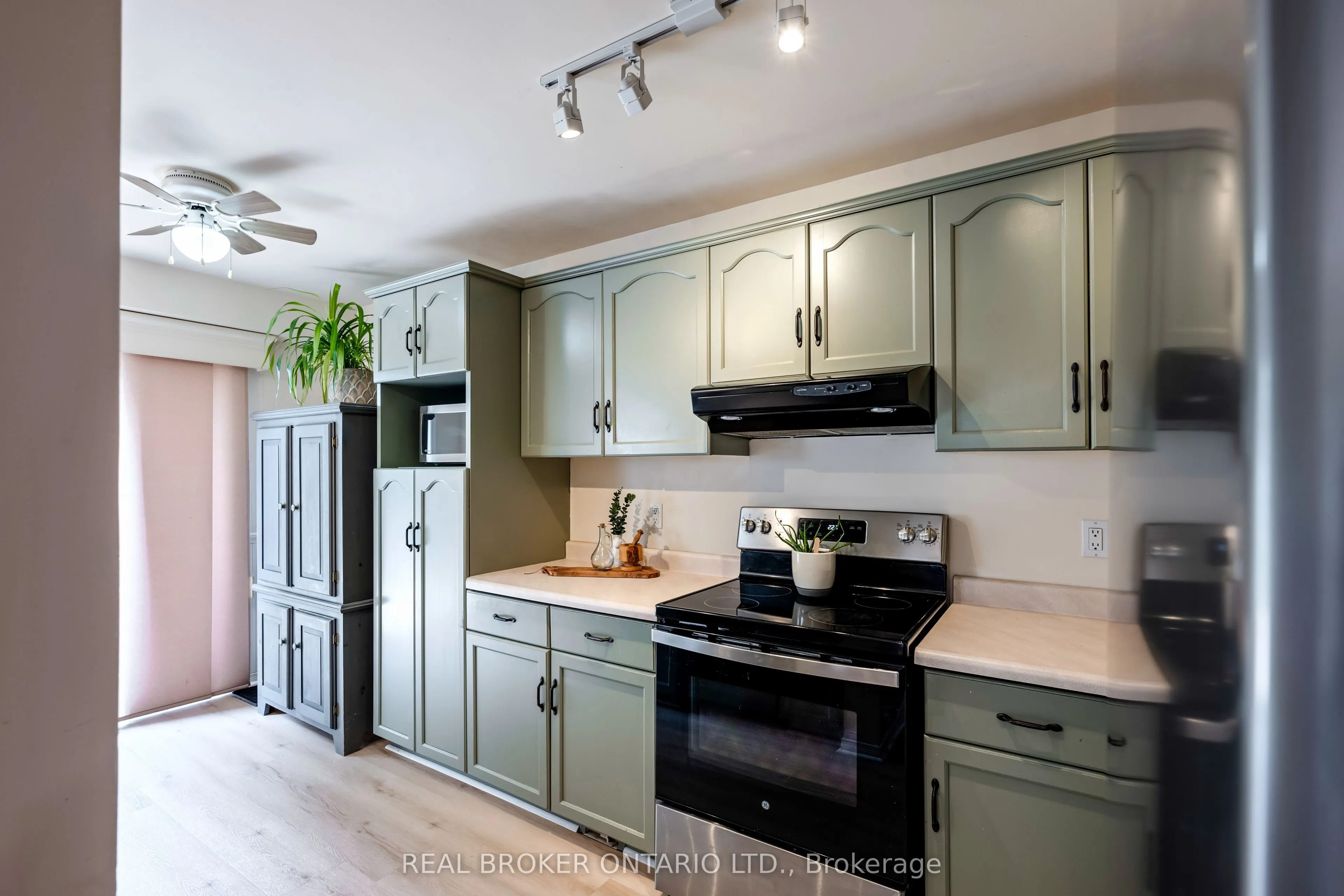 107 Glengarry Road