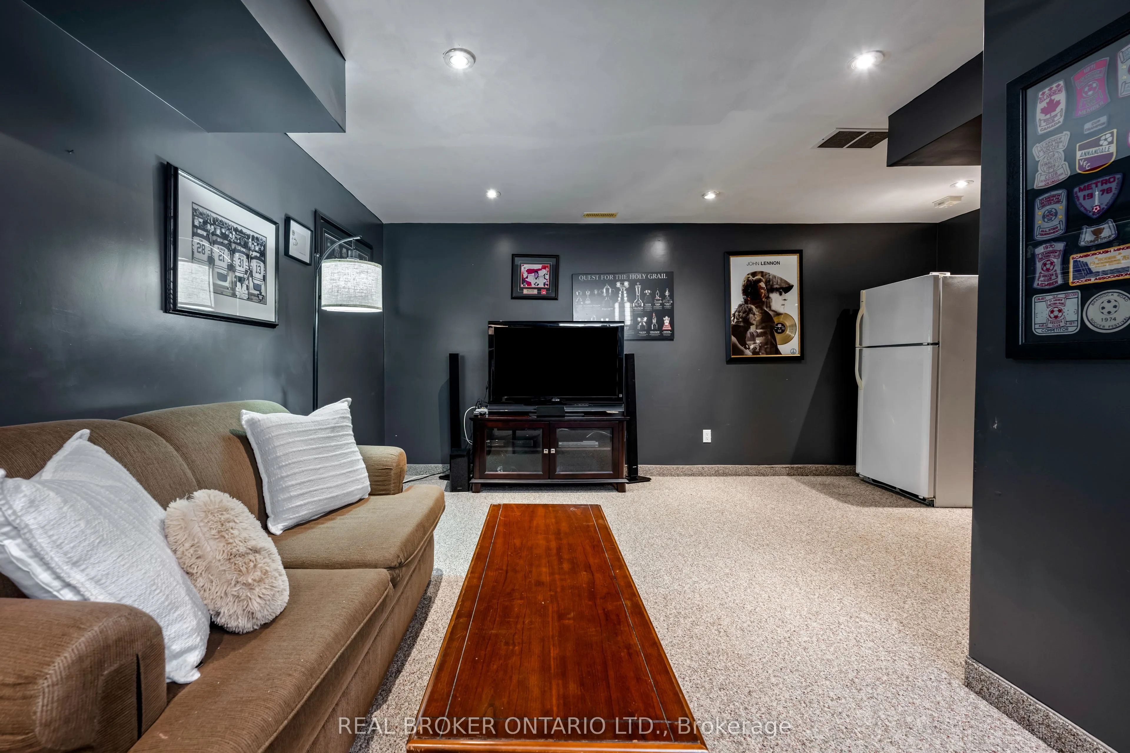 107 Glengarry Road