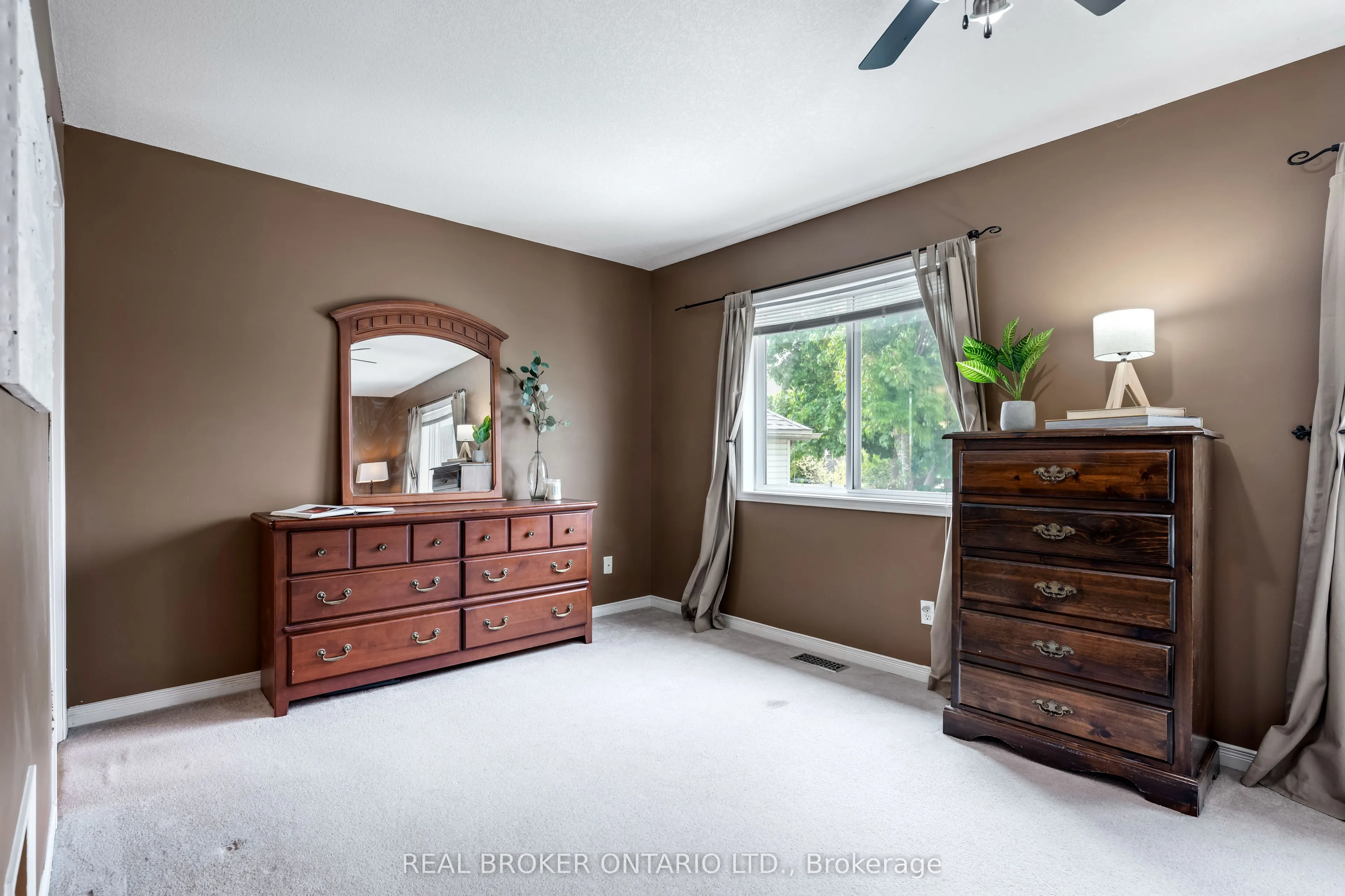 107 Glengarry Road