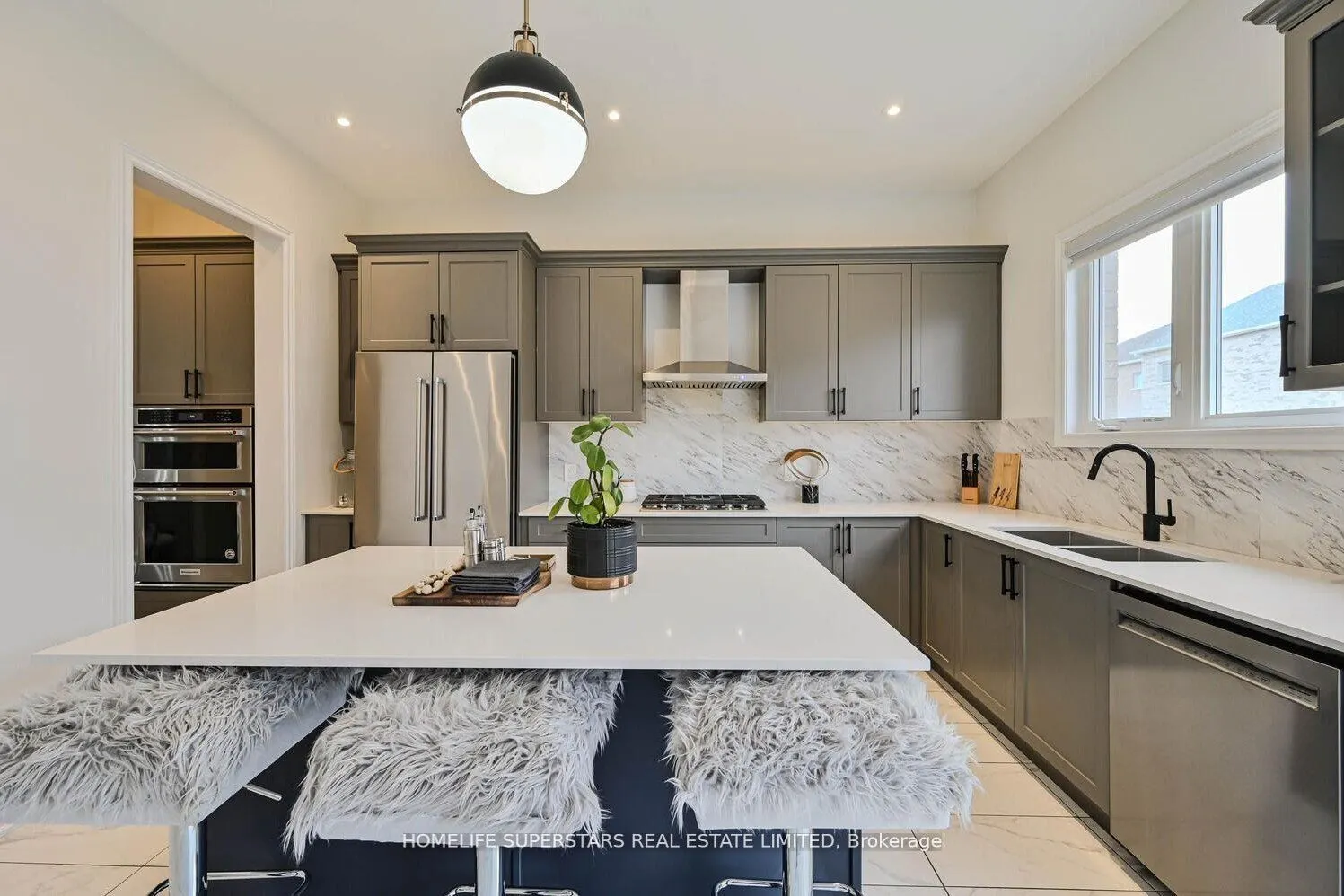 56 Arthur Griffin Crescent