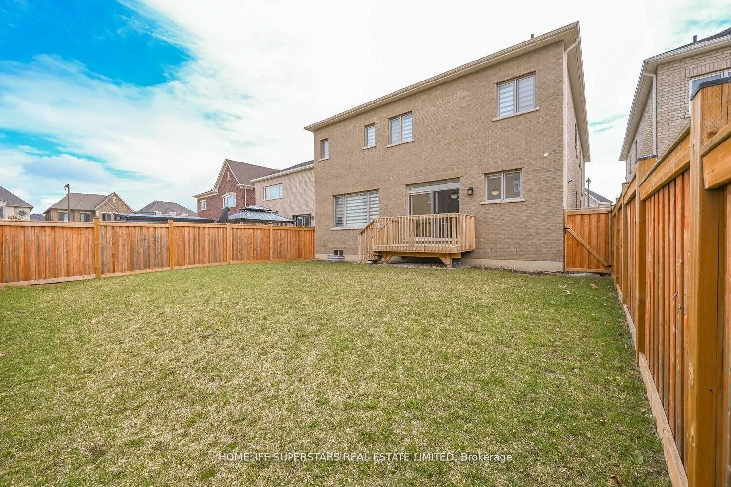 56 Arthur Griffin Crescent