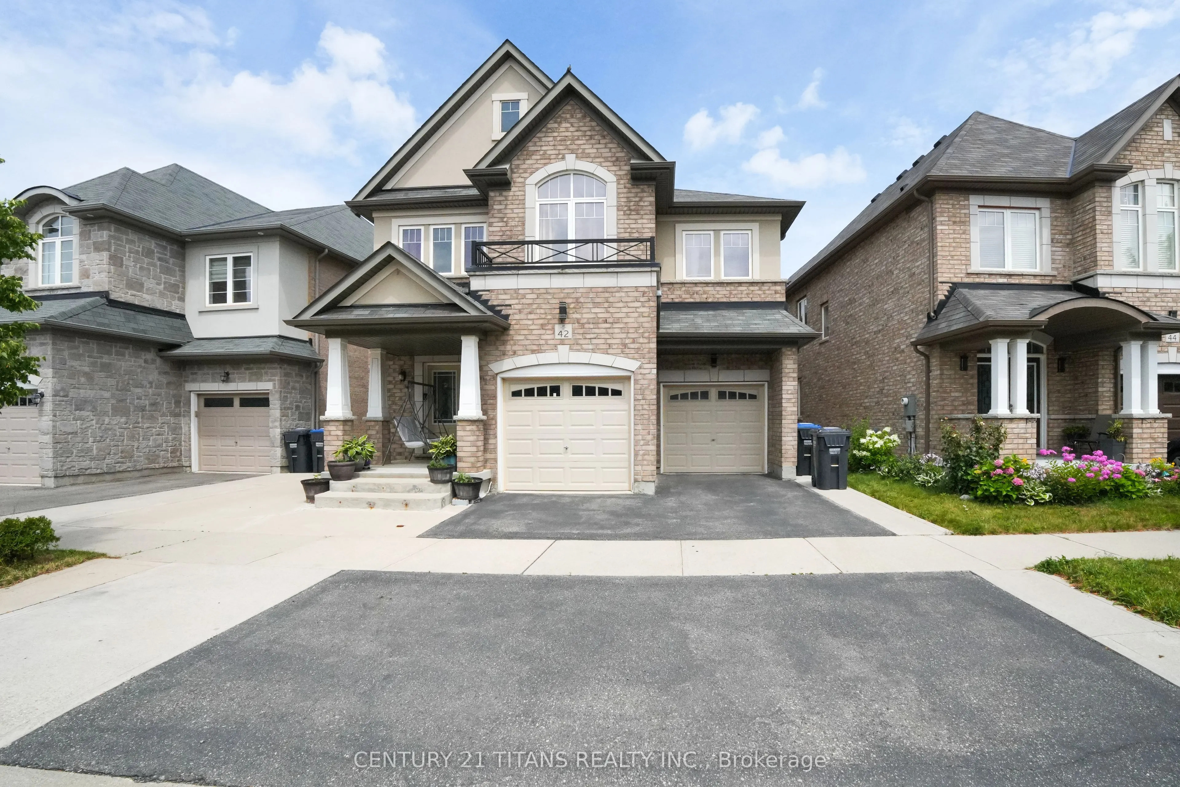 42 Lola Crescent