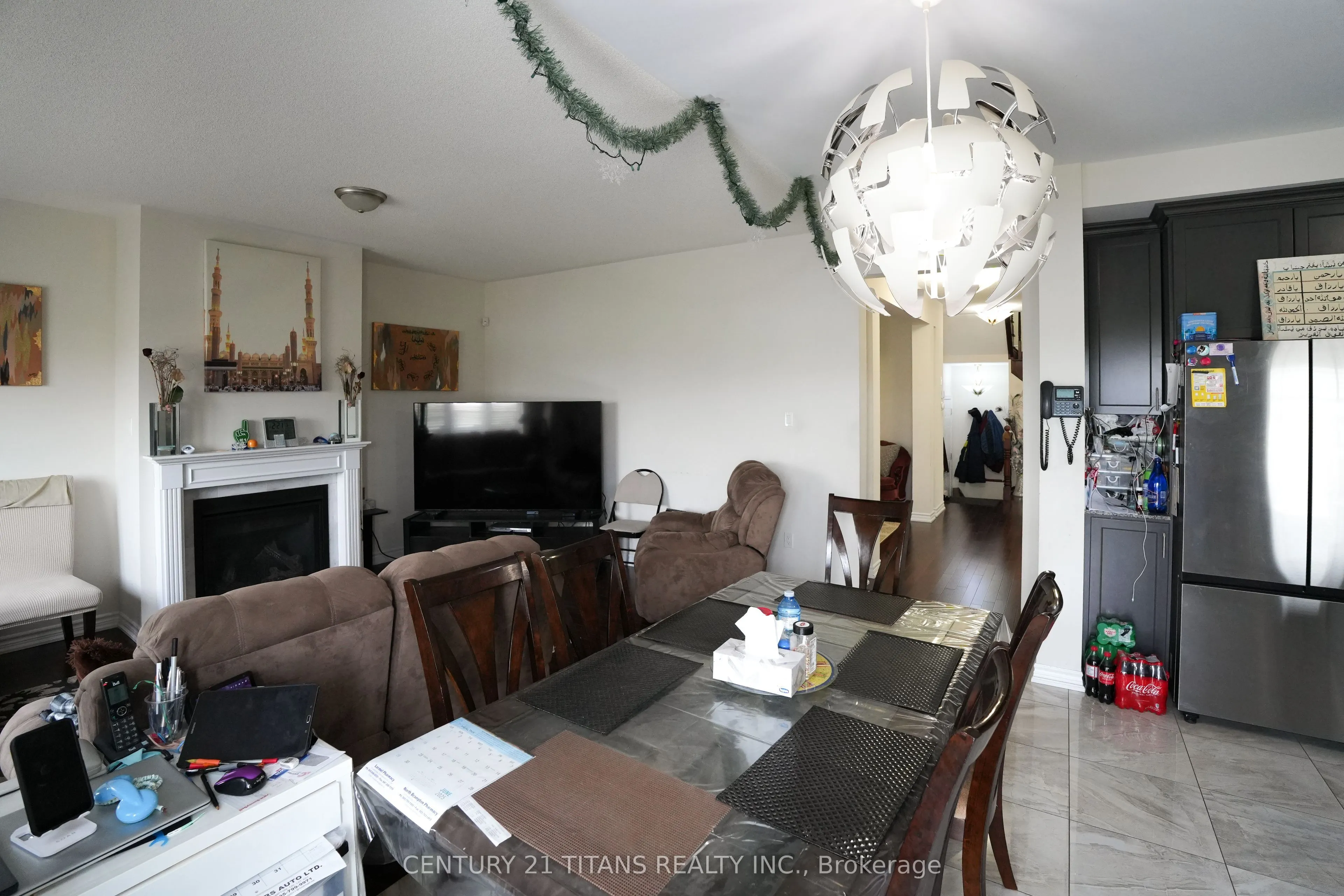 42 Lola Crescent