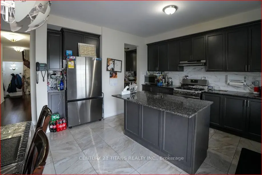 42 Lola Crescent