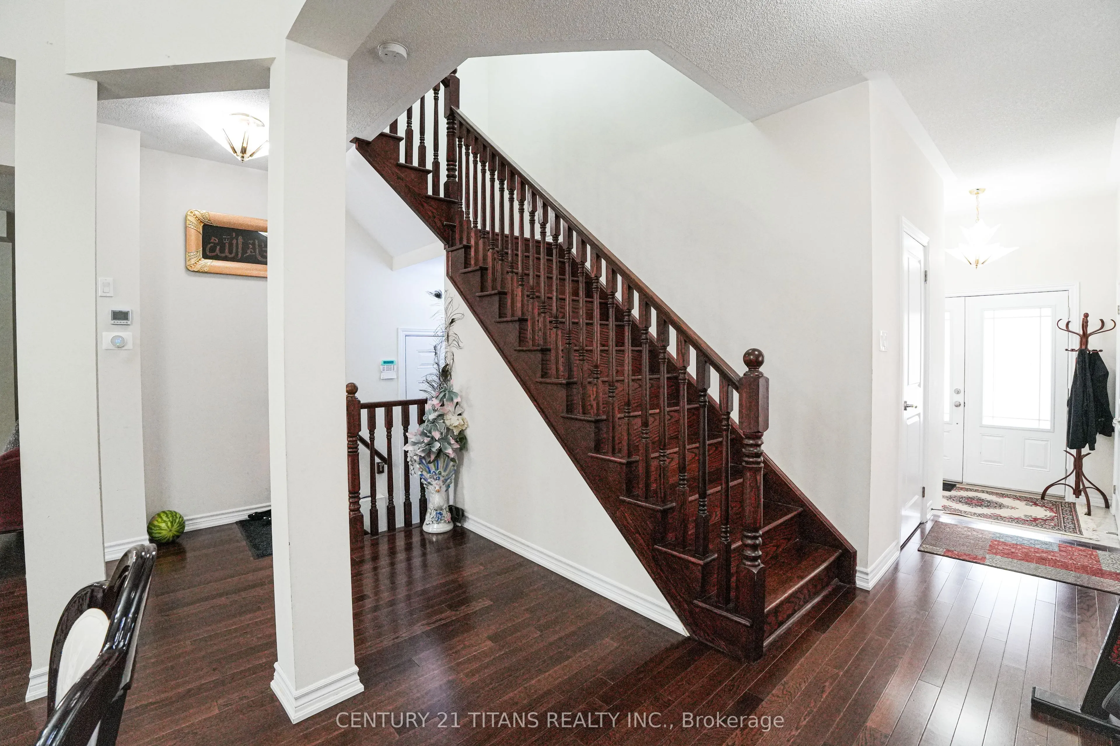 42 Lola Crescent