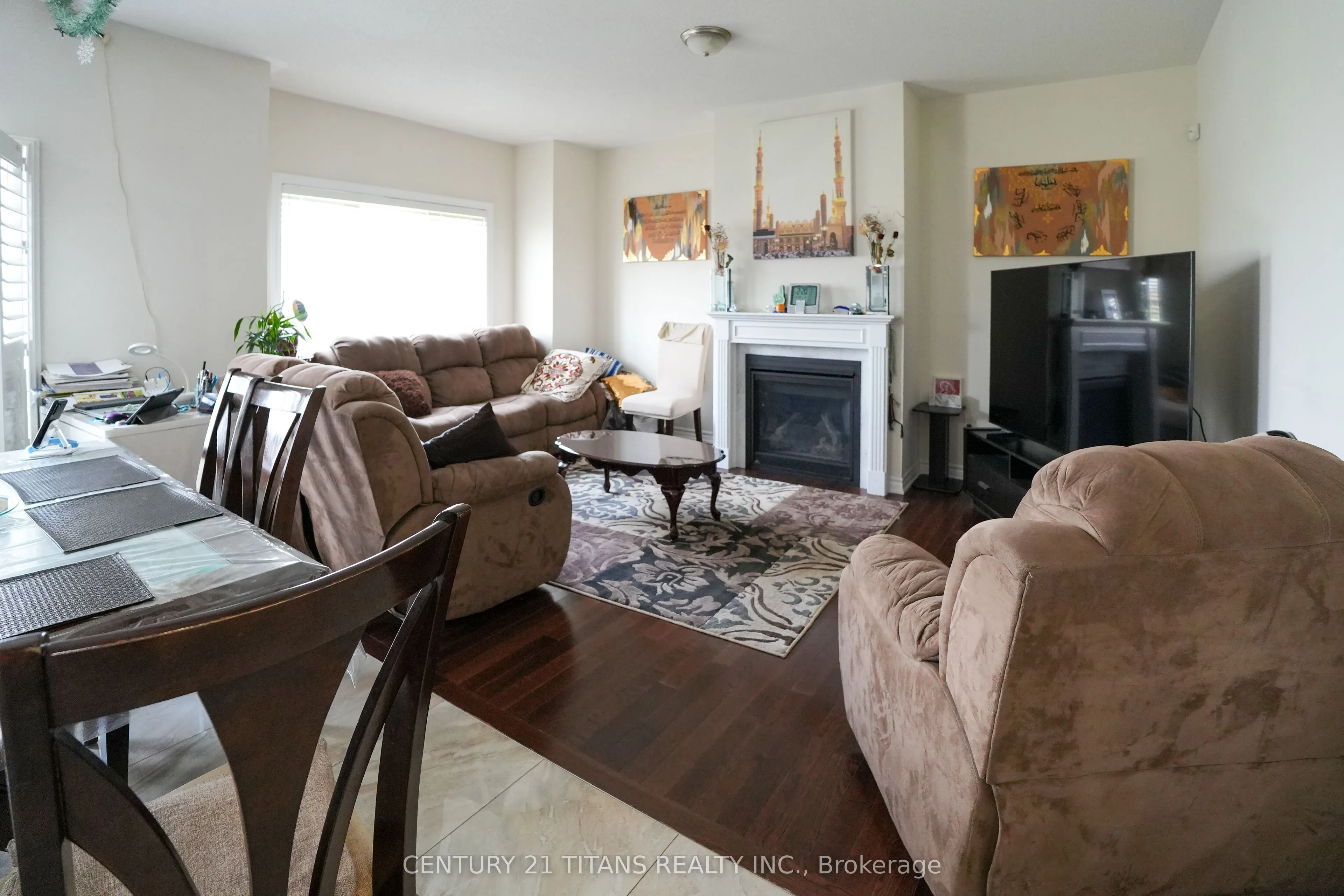 42 Lola Crescent