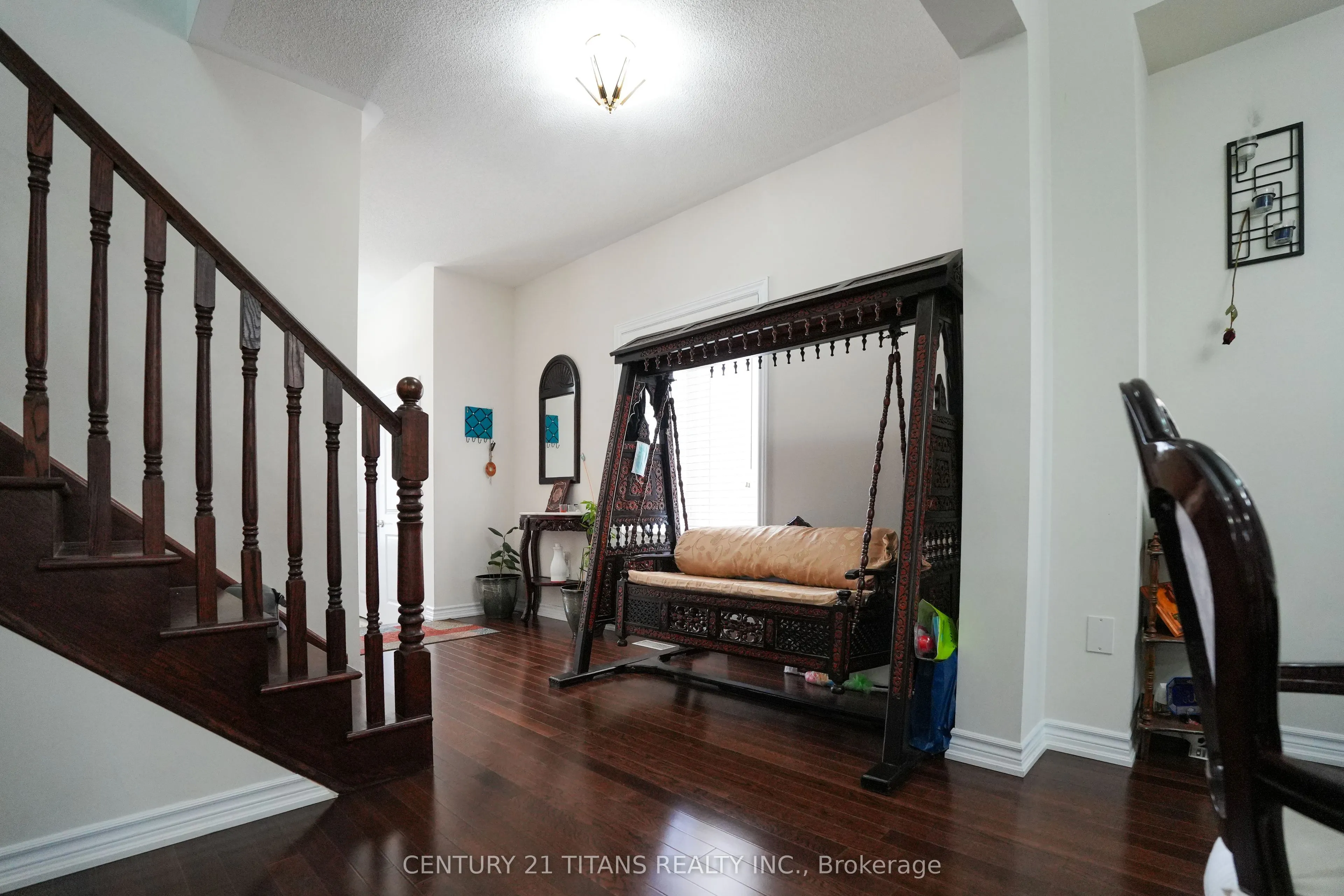 42 Lola Crescent