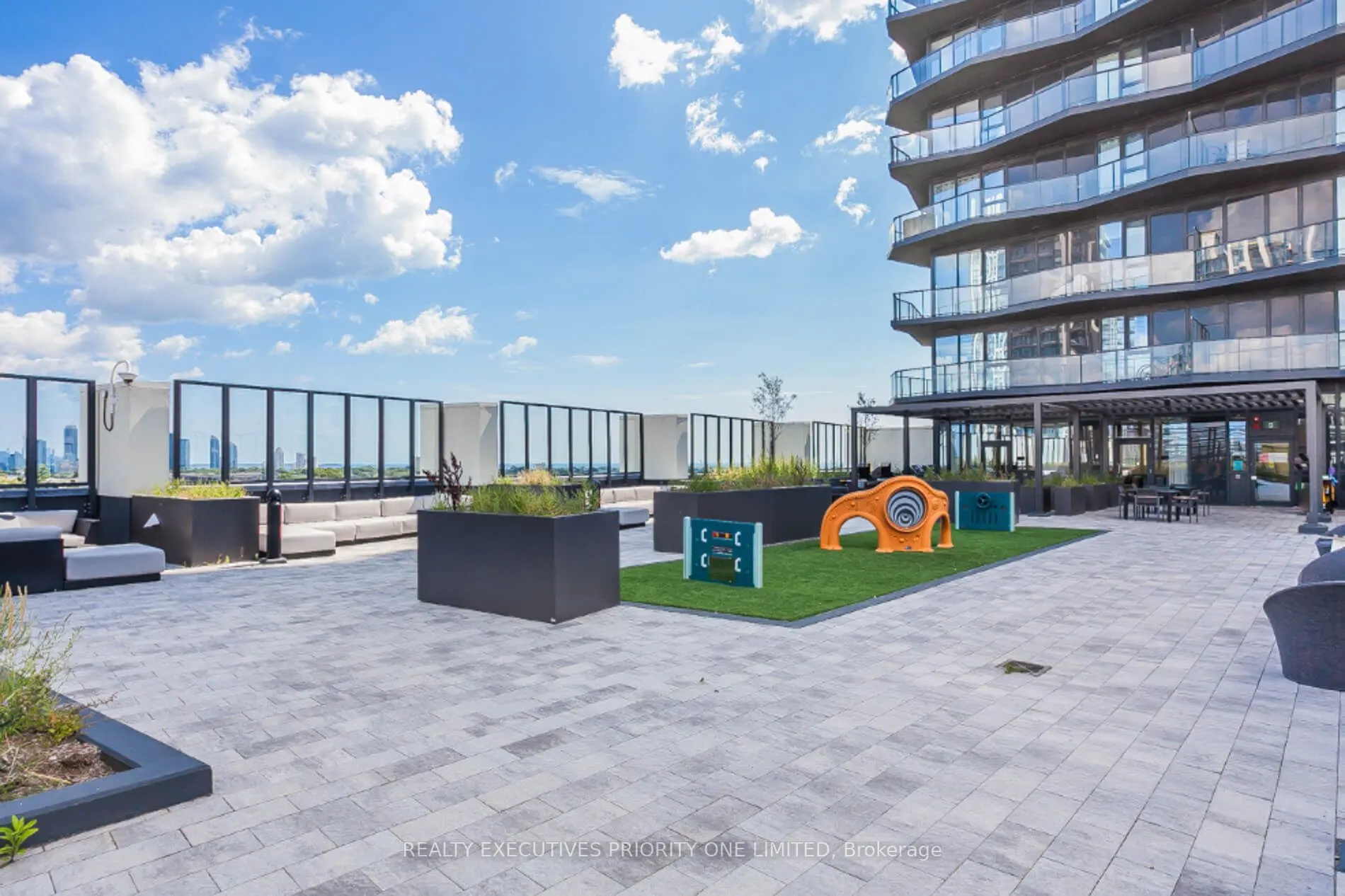 36 Zorra Street, #405