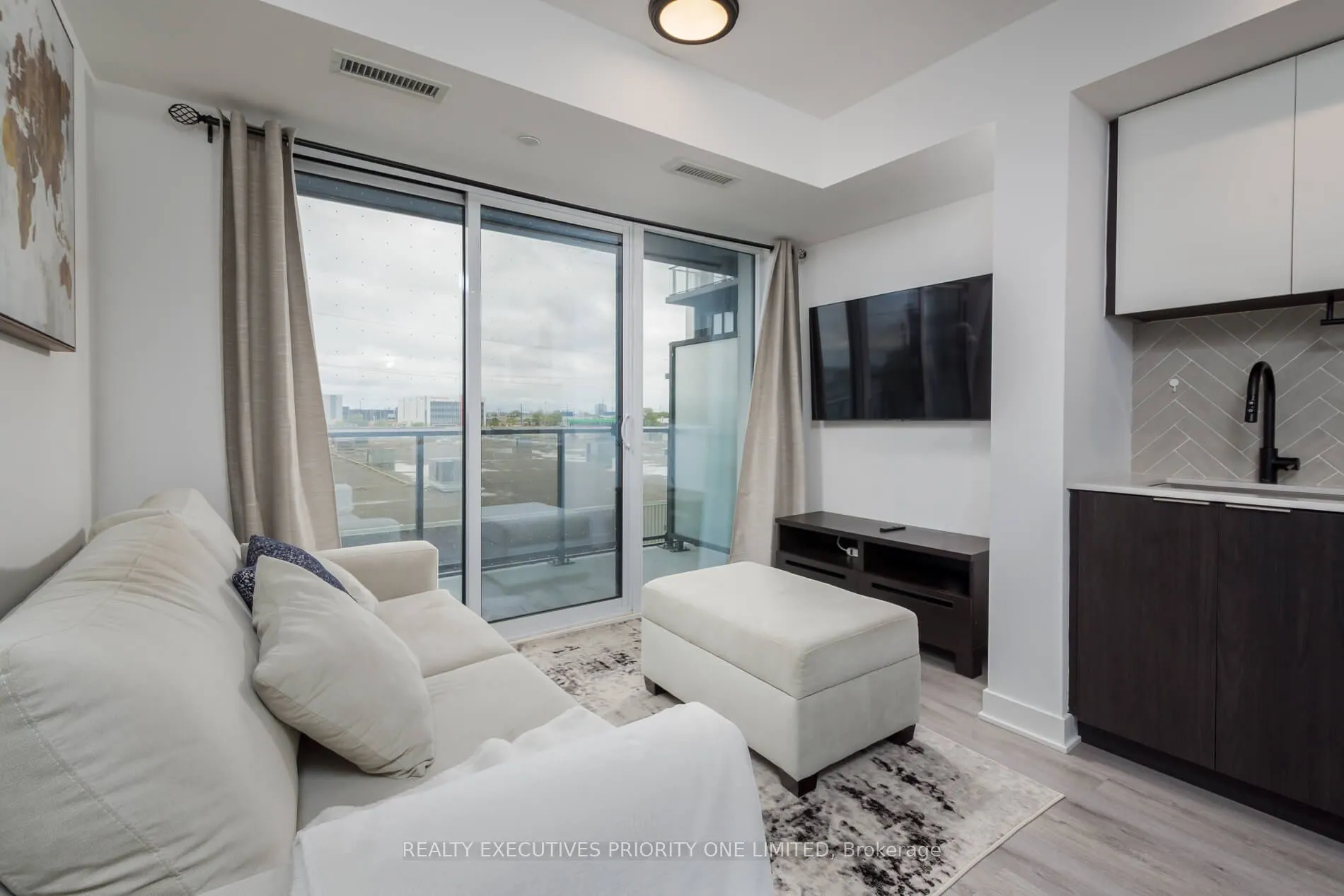 36 Zorra Street, #405