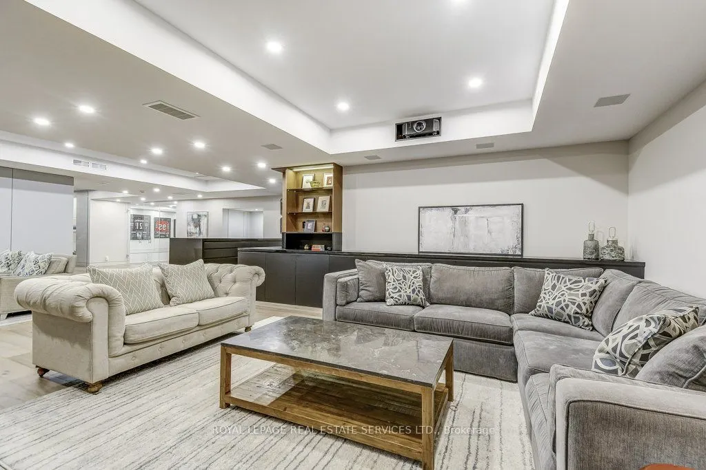 144 Sparling Court