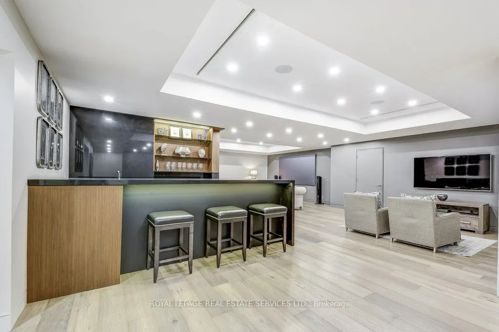 144 Sparling Court