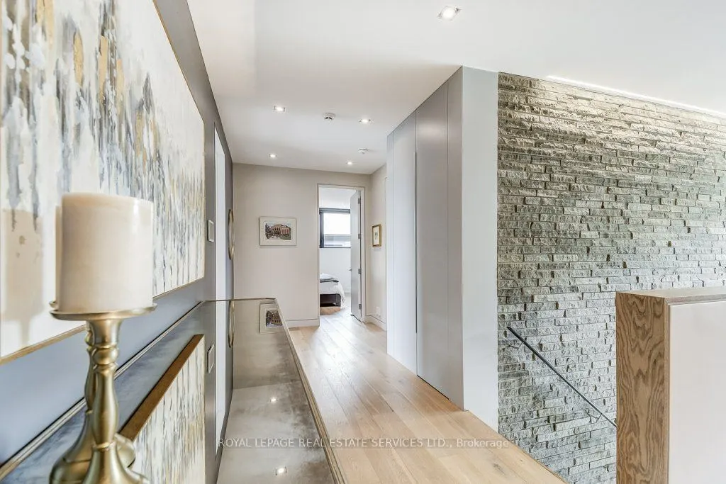144 Sparling Court