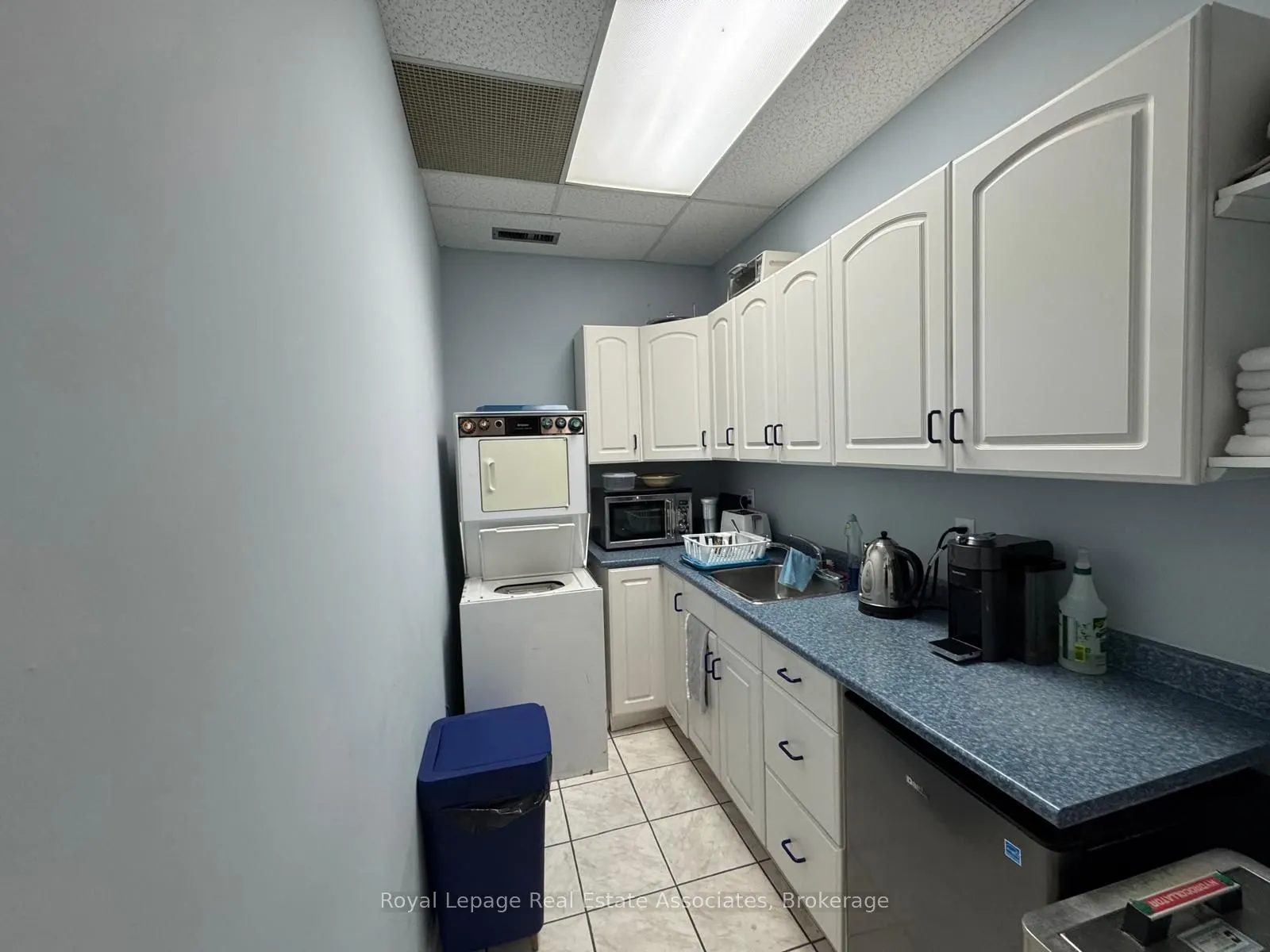 268 Lakeshore Road E