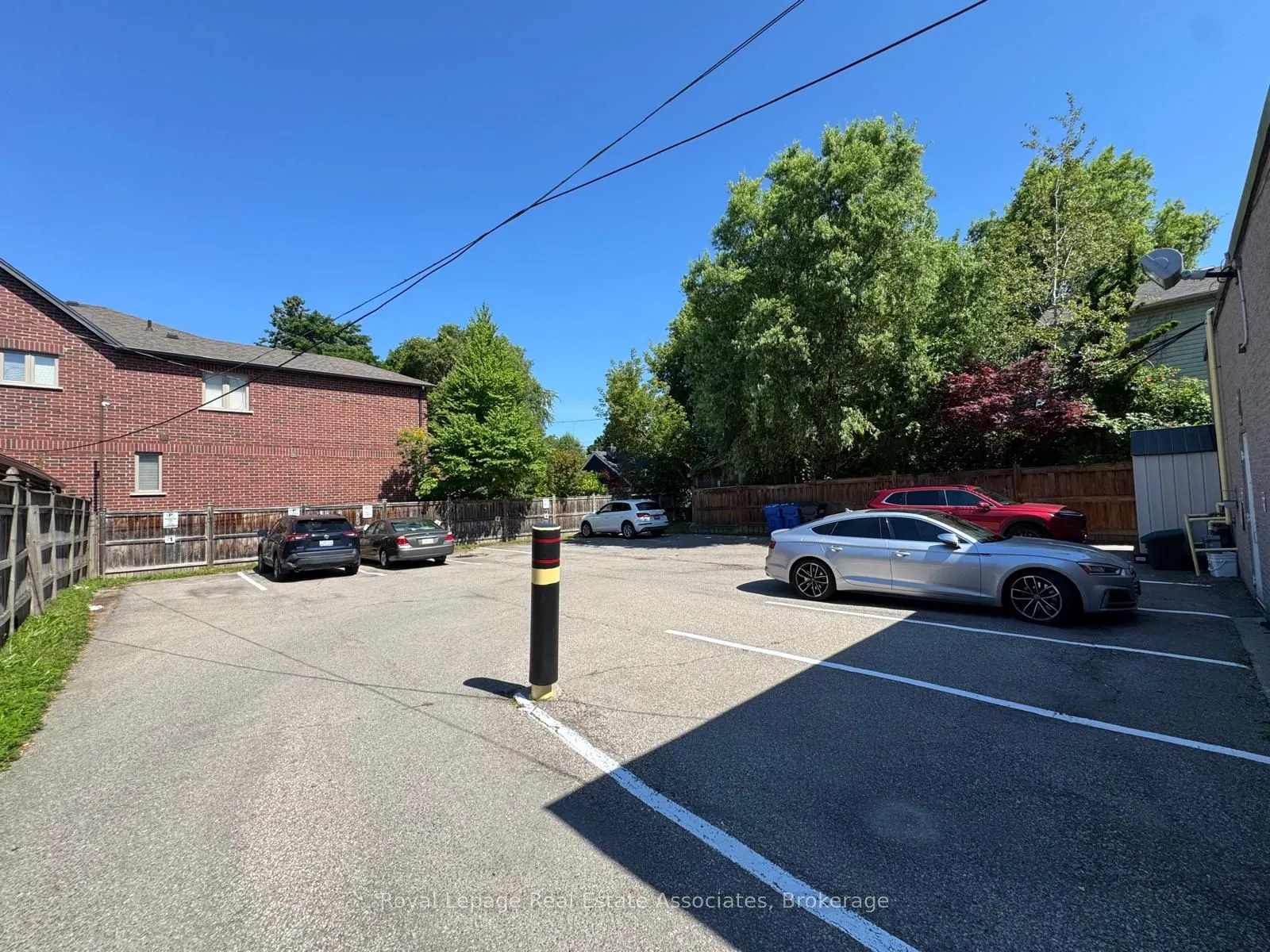 268 Lakeshore Road E